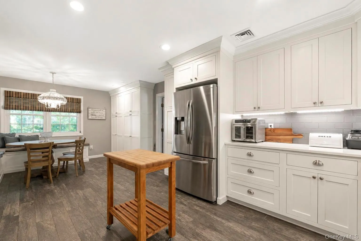 5 Reinhardt Court, Brookhaven, NY, 4 Bedrooms Bedrooms, 10 Rooms Rooms,3 BathroomsBathrooms,Residential,For Rent,Reinhardt,0,1036280 5 Reinhardt Court, Brookhaven, NY, 4 Bedrooms Bedrooms, 10 Rooms Rooms,3 BathroomsBathrooms,Residential,For Rent,Reinhardt,0,1036280
