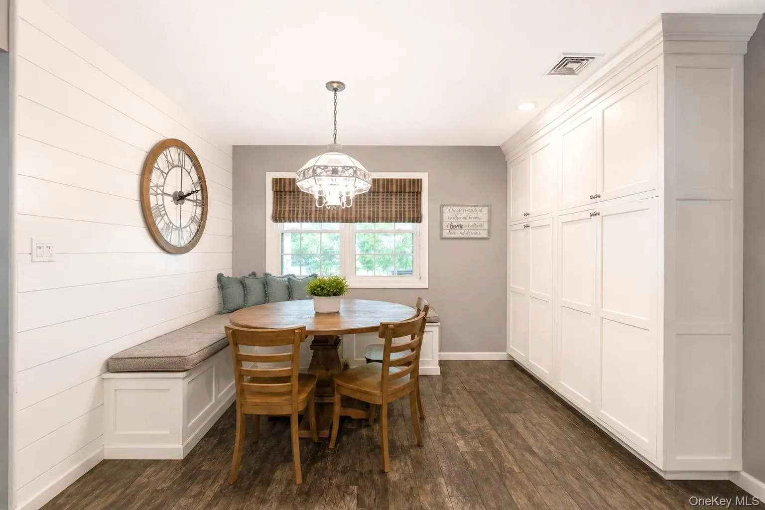 5 Reinhardt Court, Brookhaven, NY, 4 Bedrooms Bedrooms, 10 Rooms Rooms,3 BathroomsBathrooms,Residential,For Rent,Reinhardt,0,1036280 5 Reinhardt Court, Brookhaven, NY, 4 Bedrooms Bedrooms, 10 Rooms Rooms,3 BathroomsBathrooms,Residential,For Rent,Reinhardt,0,1036280