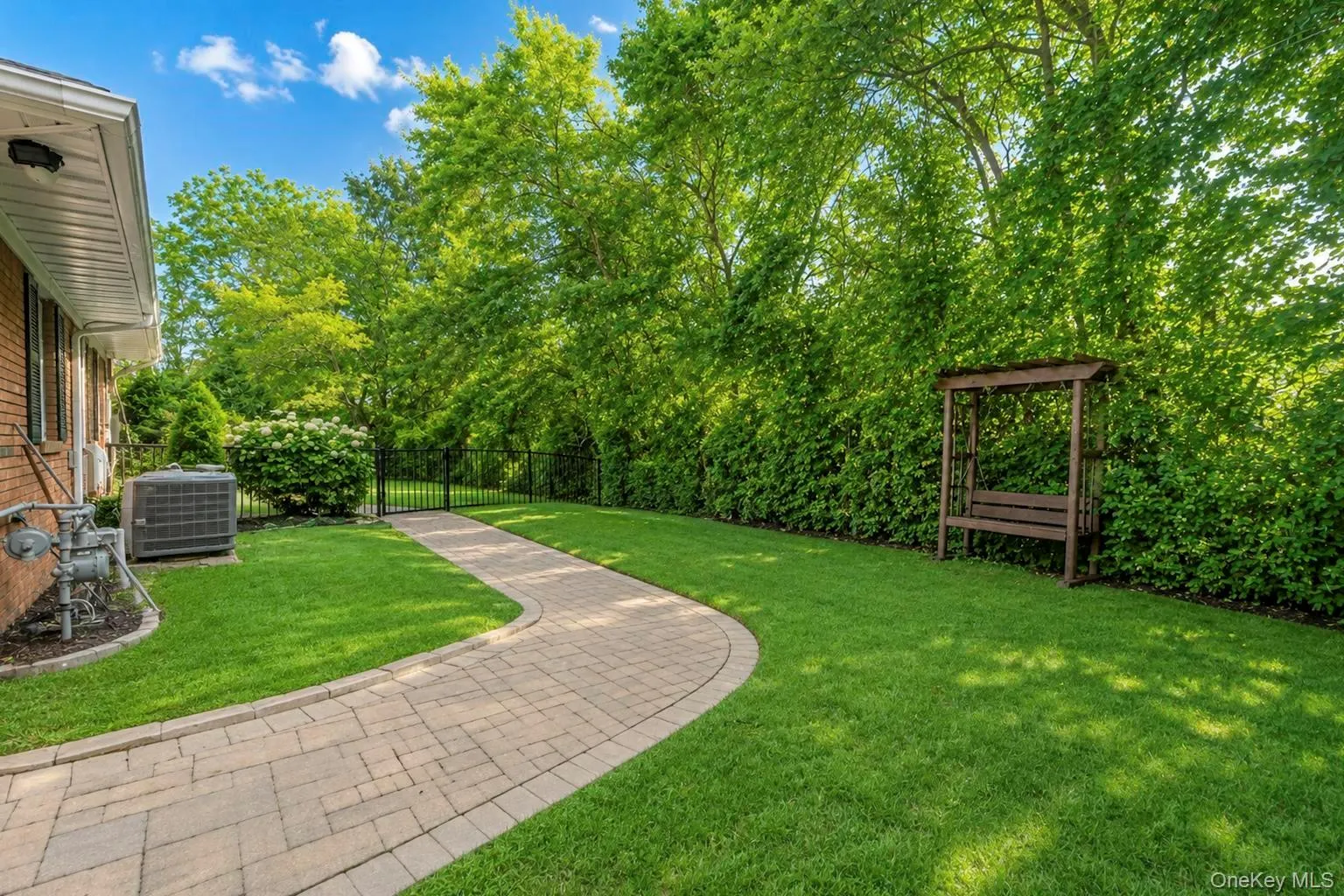 rear walk way rear walk way