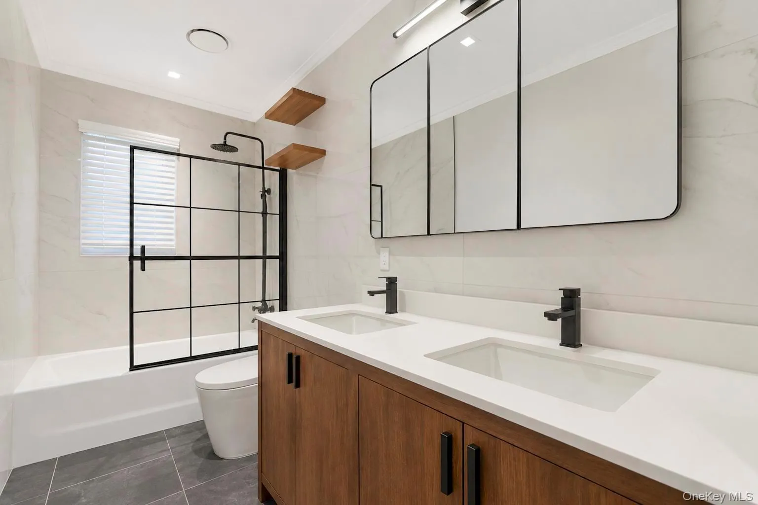 Bathroom Bathroom