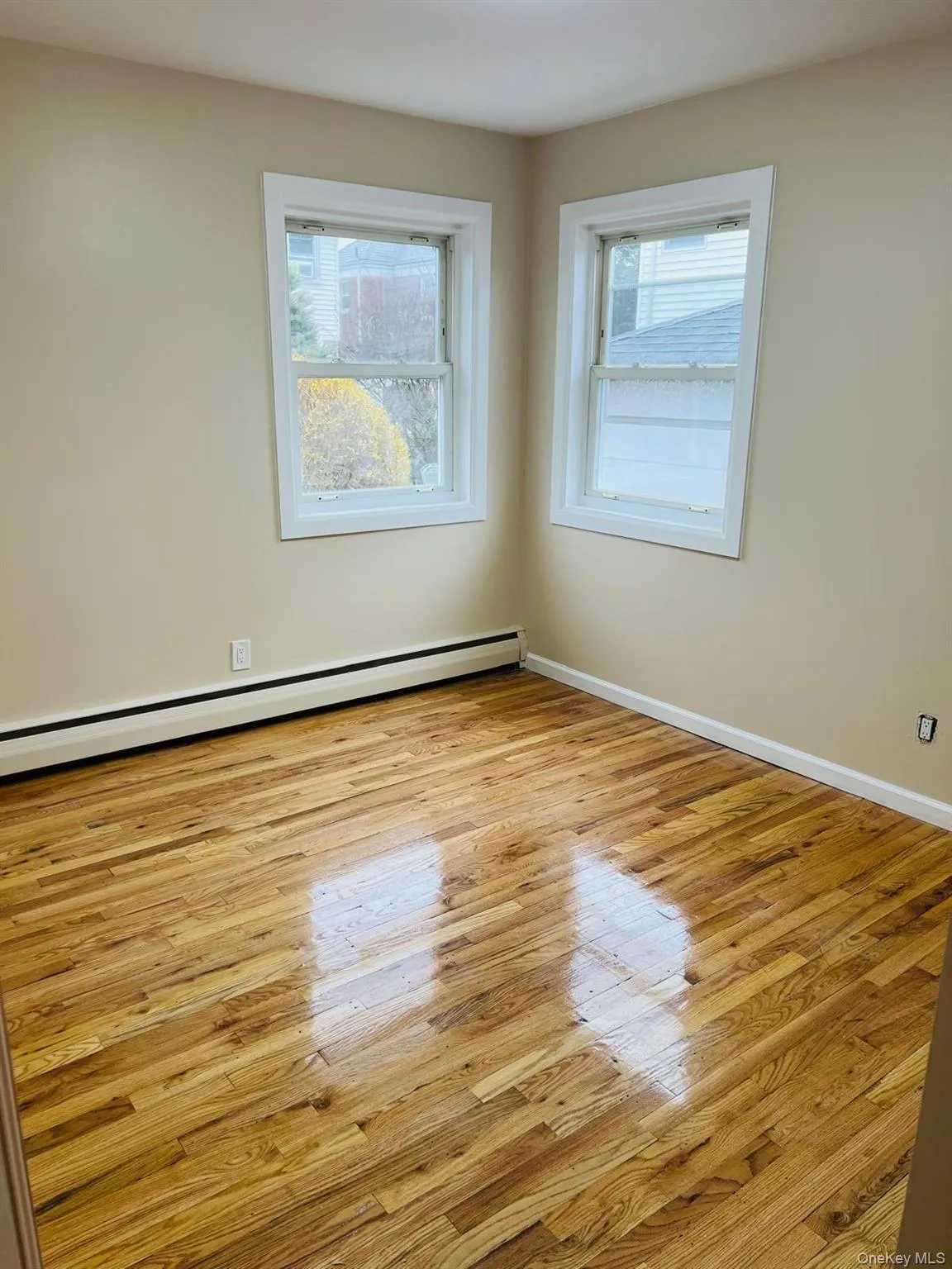 83 Gibson Boulevard, Hempstead, NY, 3 Bedrooms Bedrooms, 6 Rooms Rooms,1 BathroomBathrooms,Residential Lease,For Rent,Gibson,0,1036282 83 Gibson Boulevard, Hempstead, NY, 3 Bedrooms Bedrooms, 6 Rooms Rooms,1 BathroomBathrooms,Residential Lease,For Rent,Gibson,0,1036282