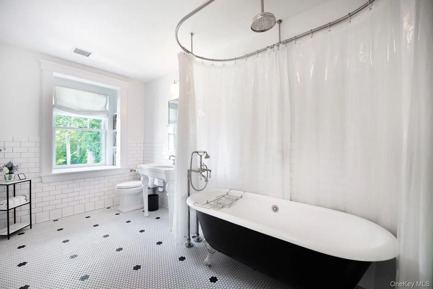 1140 Park Avenue, Southold, NY, 5 Bedrooms Bedrooms, 20 Rooms Rooms,4 BathroomsBathrooms,Residential,For Rent,Park,0,1036287 1140 Park Avenue, Southold, NY, 5 Bedrooms Bedrooms, 20 Rooms Rooms,4 BathroomsBathrooms,Residential,For Rent,Park,0,1036287
