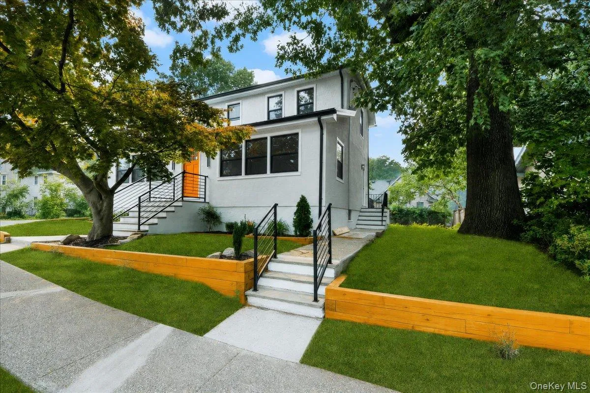 81 Ridge Road, Yonkers, NY, 4 Bedrooms Bedrooms, 8 Rooms Rooms,3 BathroomsBathrooms,Residential,For Rent,Ridge,0,1036289 81 Ridge Road, Yonkers, NY, 4 Bedrooms Bedrooms, 8 Rooms Rooms,3 BathroomsBathrooms,Residential,For Rent,Ridge,0,1036289