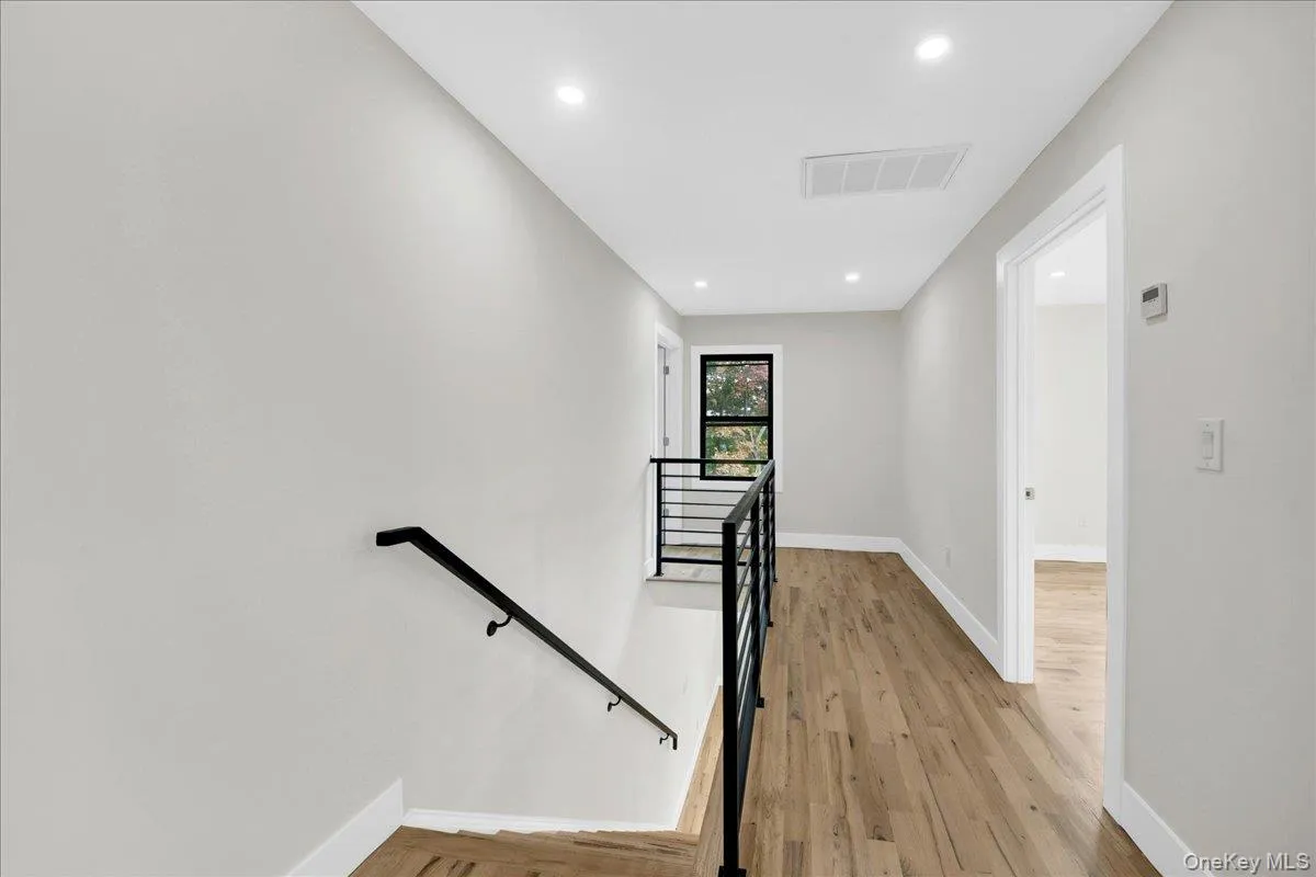 81 Ridge Road, Yonkers, NY, 4 Bedrooms Bedrooms, 8 Rooms Rooms,3 BathroomsBathrooms,Residential,For Rent,Ridge,0,1036289 81 Ridge Road, Yonkers, NY, 4 Bedrooms Bedrooms, 8 Rooms Rooms,3 BathroomsBathrooms,Residential,For Rent,Ridge,0,1036289