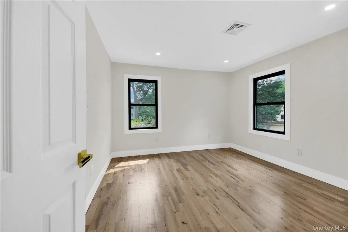 81 Ridge Road, Yonkers, NY, 4 Bedrooms Bedrooms, 8 Rooms Rooms,3 BathroomsBathrooms,Residential,For Rent,Ridge,0,1036289 81 Ridge Road, Yonkers, NY, 4 Bedrooms Bedrooms, 8 Rooms Rooms,3 BathroomsBathrooms,Residential,For Rent,Ridge,0,1036289