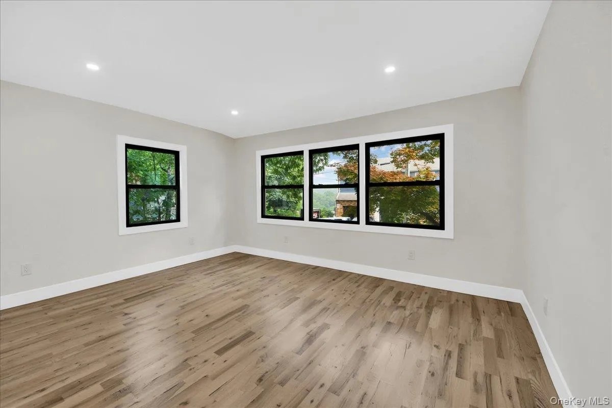 81 Ridge Road, Yonkers, NY, 4 Bedrooms Bedrooms, 8 Rooms Rooms,3 BathroomsBathrooms,Residential,For Rent,Ridge,0,1036289 81 Ridge Road, Yonkers, NY, 4 Bedrooms Bedrooms, 8 Rooms Rooms,3 BathroomsBathrooms,Residential,For Rent,Ridge,0,1036289