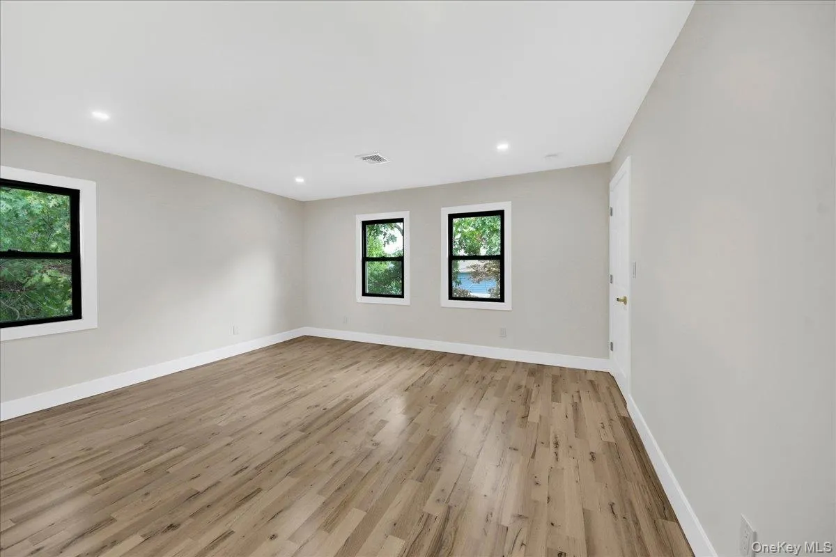81 Ridge Road, Yonkers, NY, 4 Bedrooms Bedrooms, 8 Rooms Rooms,3 BathroomsBathrooms,Residential,For Rent,Ridge,0,1036289 81 Ridge Road, Yonkers, NY, 4 Bedrooms Bedrooms, 8 Rooms Rooms,3 BathroomsBathrooms,Residential,For Rent,Ridge,0,1036289