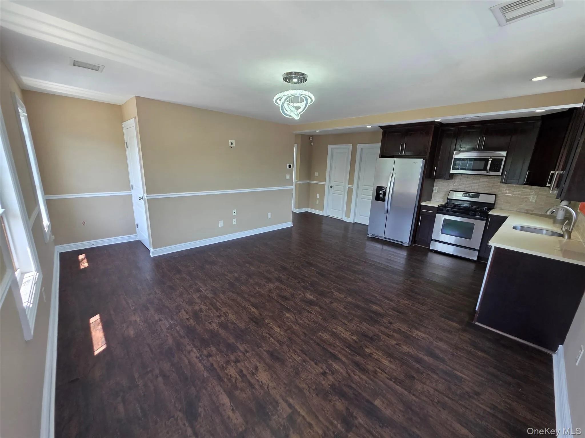 2130 Dutch Broadway, Hempstead, NY, 4 Bedrooms Bedrooms, 6 Rooms Rooms,2 BathroomsBathrooms,Residential Lease,For Rent,Dutch Broadway,0,1036290 2130 Dutch Broadway, Hempstead, NY, 4 Bedrooms Bedrooms, 6 Rooms Rooms,2 BathroomsBathrooms,Residential Lease,For Rent,Dutch Broadway,0,1036290
