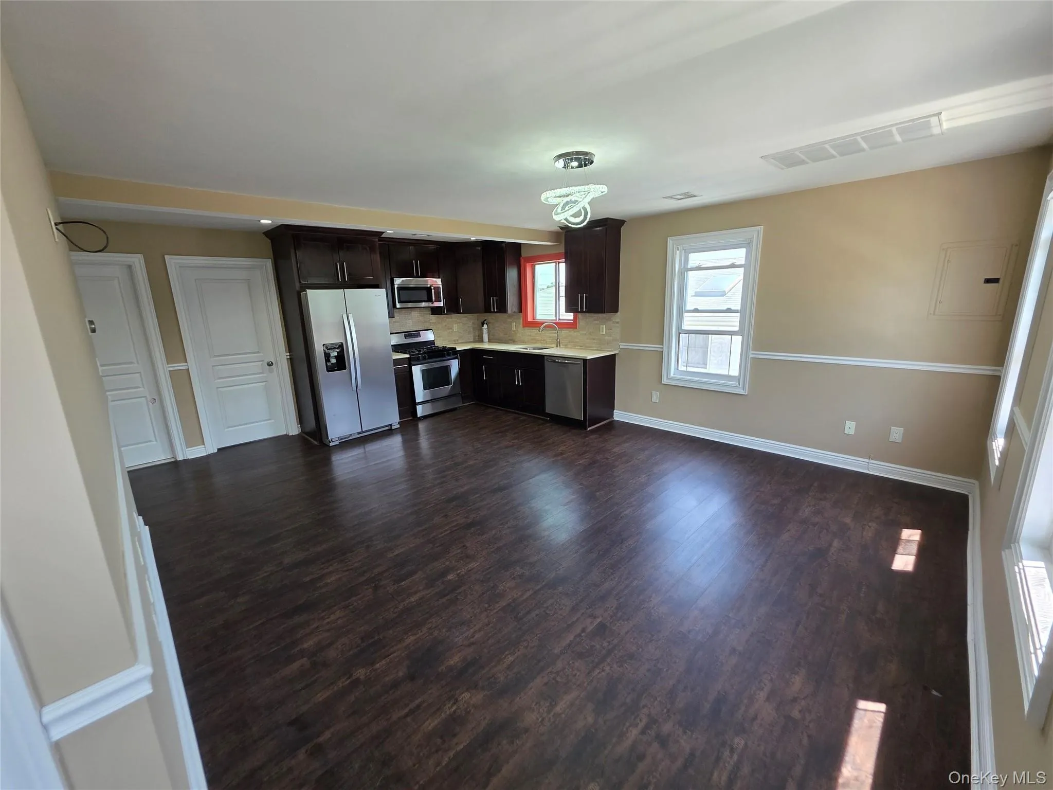 2130 Dutch Broadway, Hempstead, NY, 4 Bedrooms Bedrooms, 6 Rooms Rooms,2 BathroomsBathrooms,Residential Lease,For Rent,Dutch Broadway,0,1036290 2130 Dutch Broadway, Hempstead, NY, 4 Bedrooms Bedrooms, 6 Rooms Rooms,2 BathroomsBathrooms,Residential Lease,For Rent,Dutch Broadway,0,1036290
