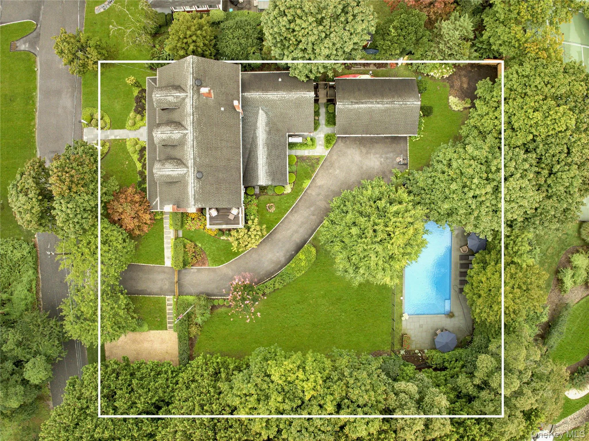65 Watchogue Avenue, Brookhaven, NY, 4 Bedrooms Bedrooms, 12 Rooms Rooms,3 BathroomsBathrooms,Residential,For Rent,Watchogue,0,1036292 65 Watchogue Avenue, Brookhaven, NY, 4 Bedrooms Bedrooms, 12 Rooms Rooms,3 BathroomsBathrooms,Residential,For Rent,Watchogue,0,1036292