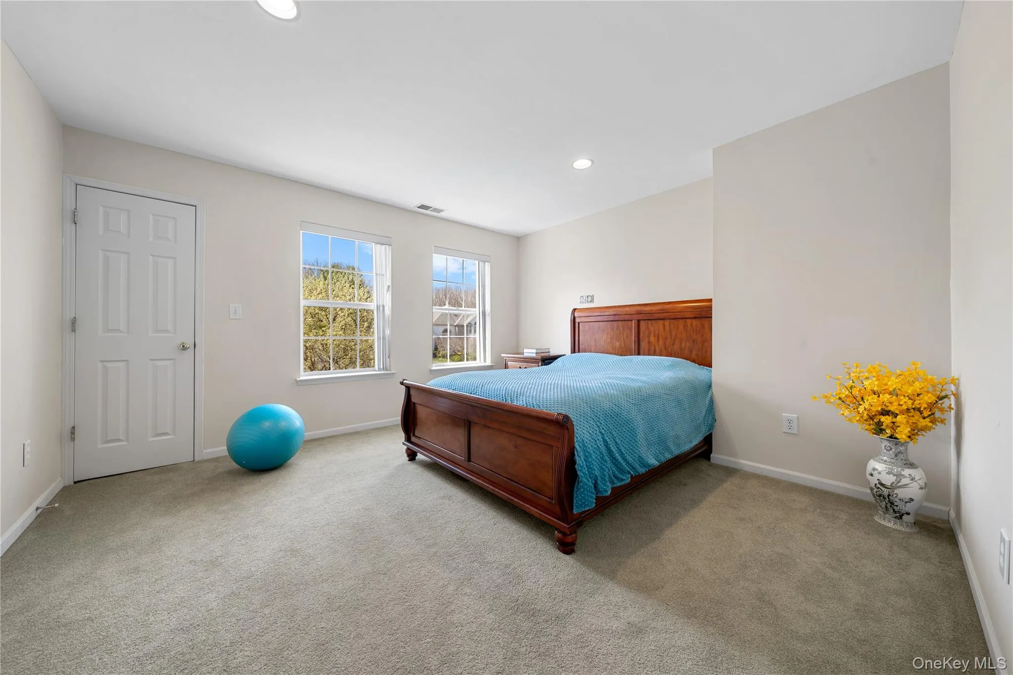 23 Varsity Blvd., Brookhaven, NY, 4 Bedrooms Bedrooms, 12 Rooms Rooms,2 BathroomsBathrooms,Residential Lease,For Rent,Varsity Blvd.,0,1036293 23 Varsity Blvd., Brookhaven, NY, 4 Bedrooms Bedrooms, 12 Rooms Rooms,2 BathroomsBathrooms,Residential Lease,For Rent,Varsity Blvd.,0,1036293
