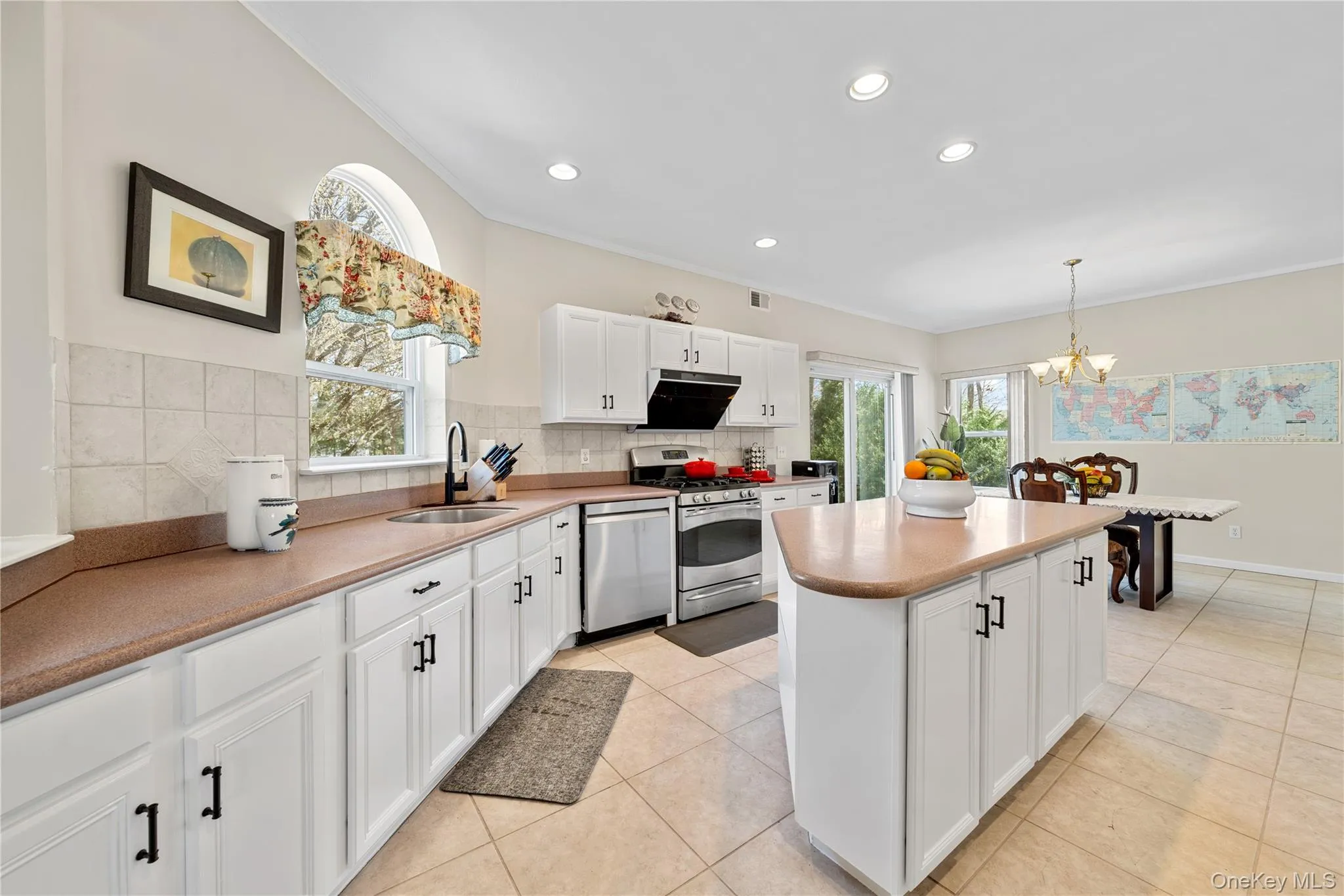 23 Varsity Blvd., Brookhaven, NY, 4 Bedrooms Bedrooms, 12 Rooms Rooms,2 BathroomsBathrooms,Residential Lease,For Rent,Varsity Blvd.,0,1036293 23 Varsity Blvd., Brookhaven, NY, 4 Bedrooms Bedrooms, 12 Rooms Rooms,2 BathroomsBathrooms,Residential Lease,For Rent,Varsity Blvd.,0,1036293
