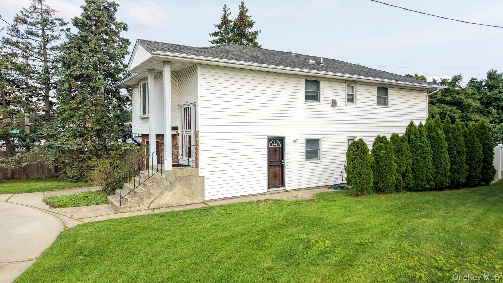 1156 Midway Court, Hempstead, NY, 4 Bedrooms Bedrooms, 10 Rooms Rooms,3 BathroomsBathrooms,Residential,For Rent,Midway,0,1036296 1156 Midway Court, Hempstead, NY, 4 Bedrooms Bedrooms, 10 Rooms Rooms,3 BathroomsBathrooms,Residential,For Rent,Midway,0,1036296