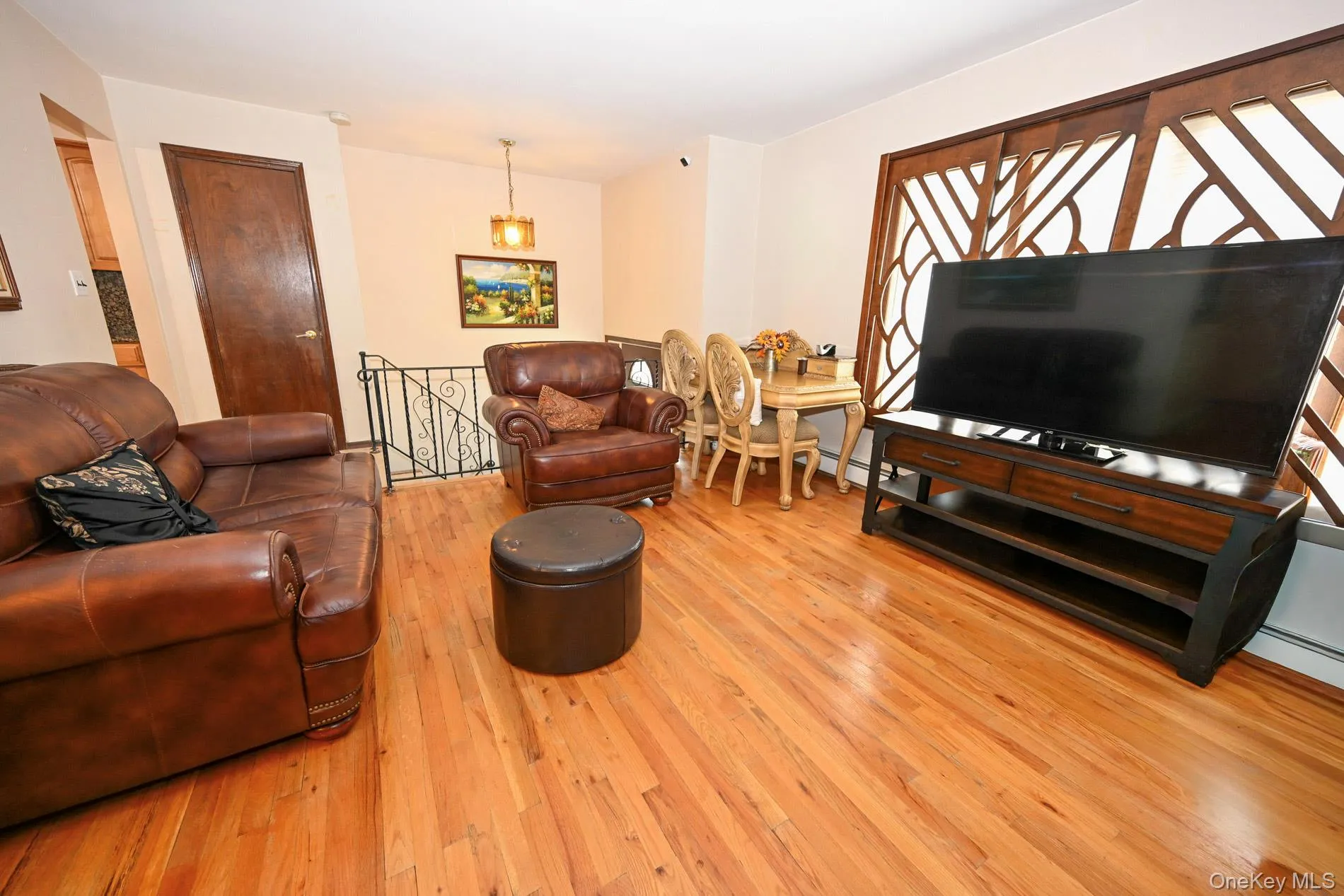1156 Midway Court, Hempstead, NY, 4 Bedrooms Bedrooms, 10 Rooms Rooms,3 BathroomsBathrooms,Residential,For Rent,Midway,0,1036296 1156 Midway Court, Hempstead, NY, 4 Bedrooms Bedrooms, 10 Rooms Rooms,3 BathroomsBathrooms,Residential,For Rent,Midway,0,1036296