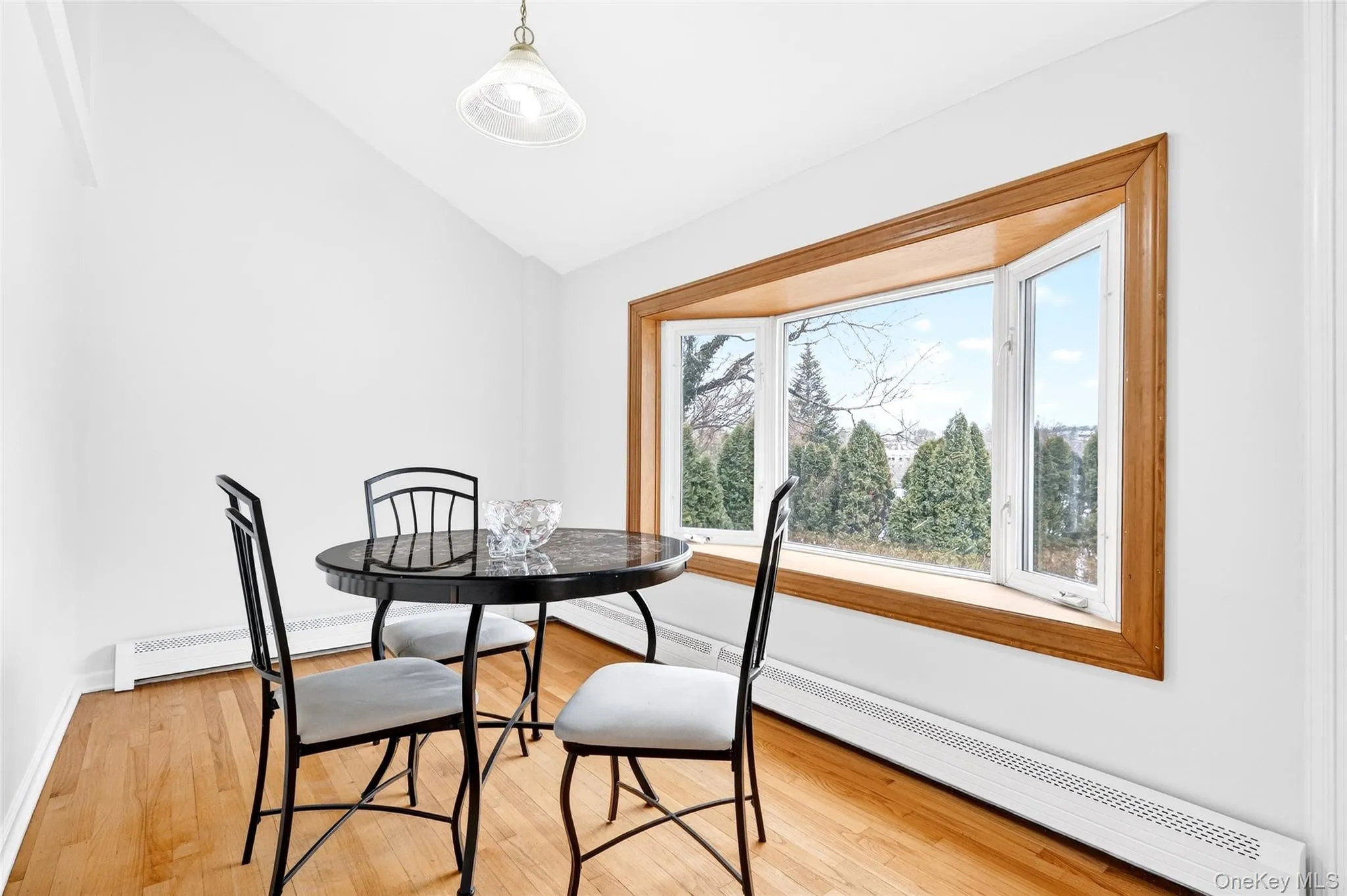 24 Old Knollwood Road, Greenburgh, NY, 5 Bedrooms Bedrooms, 10 Rooms Rooms,2 BathroomsBathrooms,Residential,For Rent,Old Knollwood,0,1036297 24 Old Knollwood Road, Greenburgh, NY, 5 Bedrooms Bedrooms, 10 Rooms Rooms,2 BathroomsBathrooms,Residential,For Rent,Old Knollwood,0,1036297