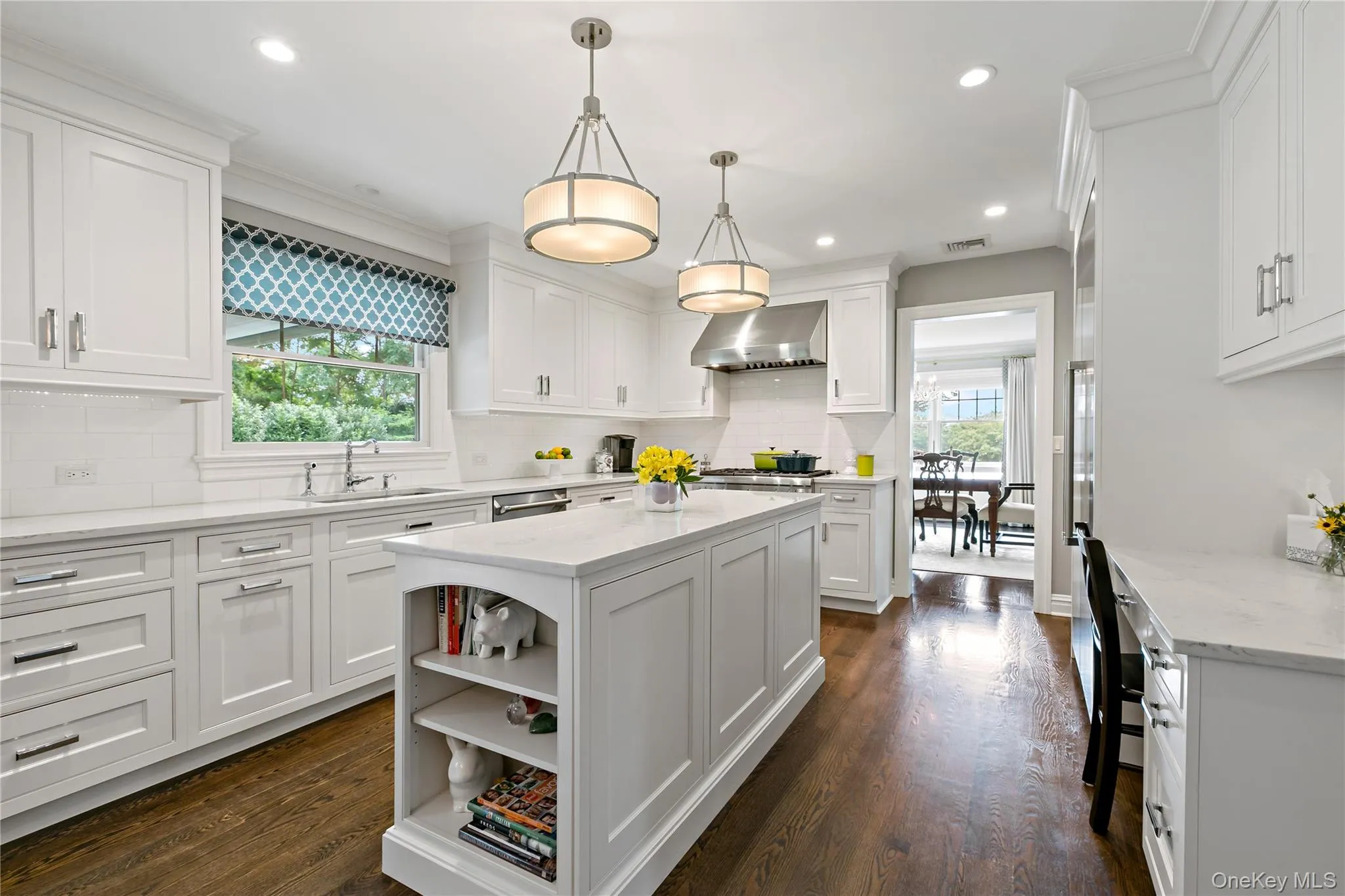 The Kitchen has a Large Desk with Plenty of Storage, Great for a Home Work Space The Kitchen has a Large Desk with Plenty of Storage, Great for a Home Work Space