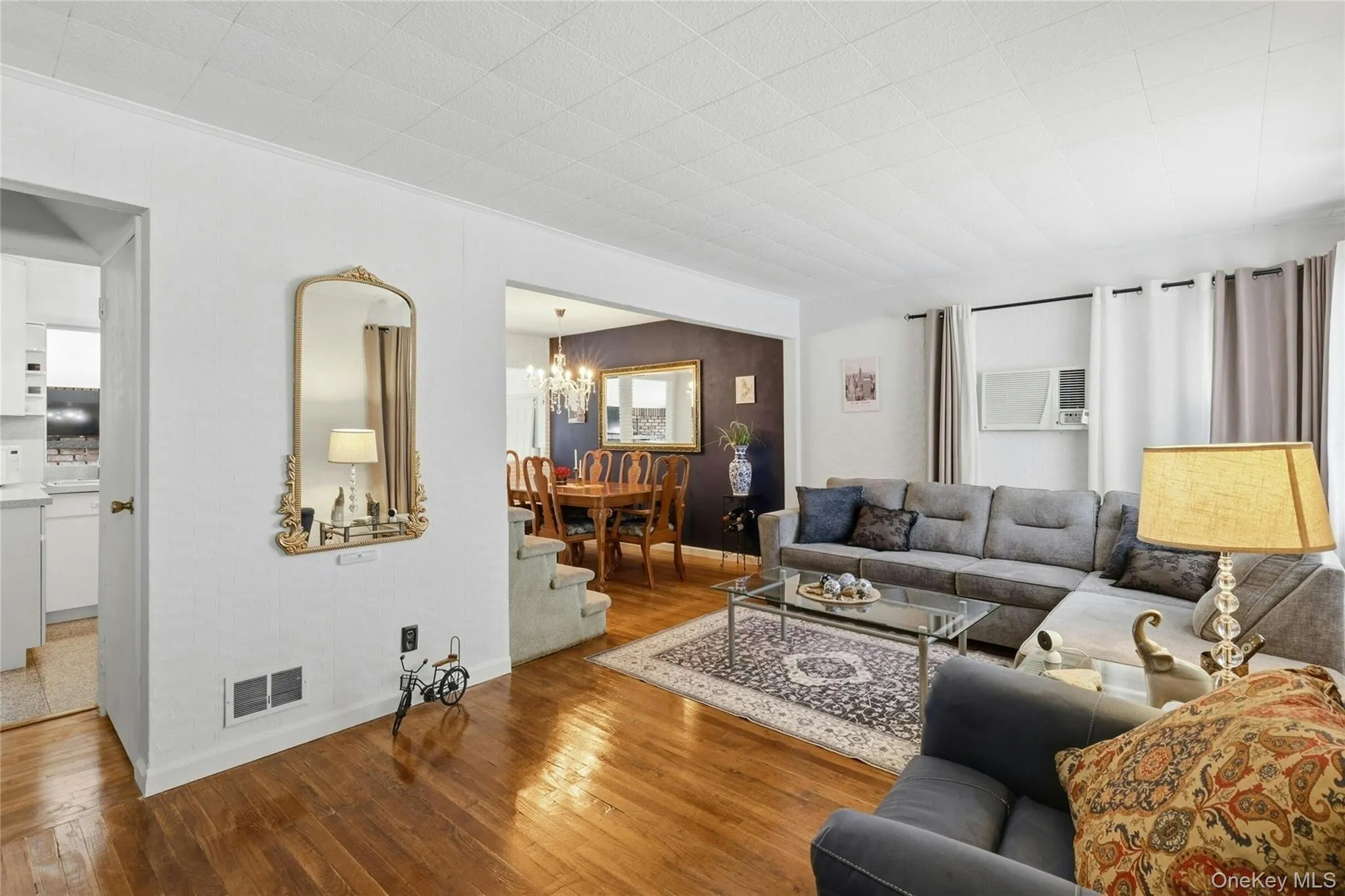 341 Hillcrest Drive, Oyster Bay, NY, 4 Bedrooms Bedrooms, 7 Rooms Rooms,3 BathroomsBathrooms,Residential,For Rent,Hillcrest,0,1036312 341 Hillcrest Drive, Oyster Bay, NY, 4 Bedrooms Bedrooms, 7 Rooms Rooms,3 BathroomsBathrooms,Residential,For Rent,Hillcrest,0,1036312
