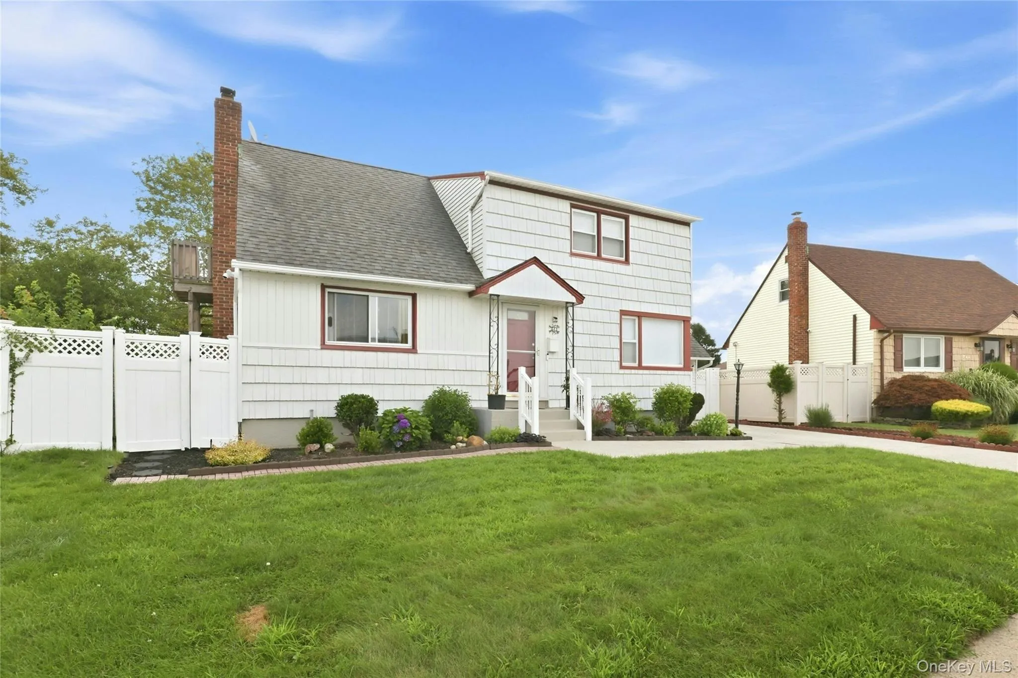 341 Hillcrest Drive, Oyster Bay, NY, 4 Bedrooms Bedrooms, 7 Rooms Rooms,3 BathroomsBathrooms,Residential,For Rent,Hillcrest,0,1036312 341 Hillcrest Drive, Oyster Bay, NY, 4 Bedrooms Bedrooms, 7 Rooms Rooms,3 BathroomsBathrooms,Residential,For Rent,Hillcrest,0,1036312