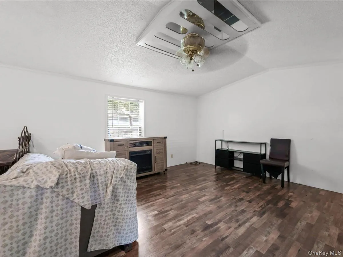 13 Mindy Lane, Islip, NY, 2 Bedrooms Bedrooms, 5 Rooms Rooms,2 BathroomsBathrooms,Residential,For Rent,Mindy Lane,0,1036313 13 Mindy Lane, Islip, NY, 2 Bedrooms Bedrooms, 5 Rooms Rooms,2 BathroomsBathrooms,Residential,For Rent,Mindy Lane,0,1036313