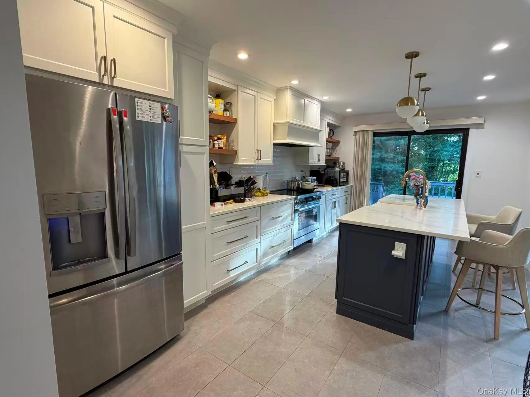 Newly renovated kitchen with all new appliances. Newly renovated kitchen with all new appliances.