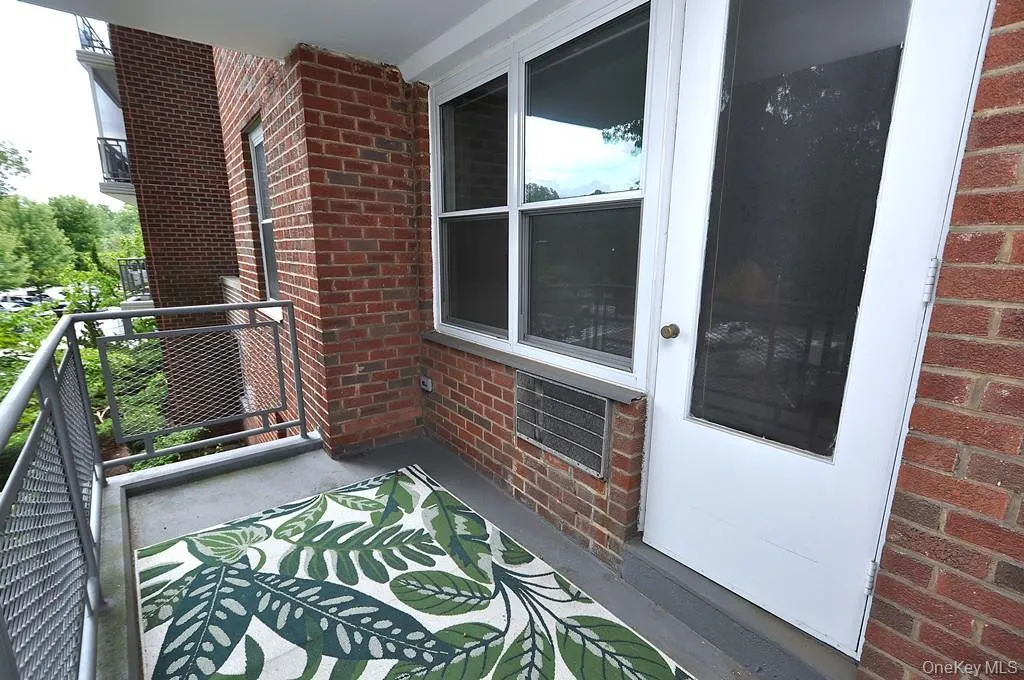 Private Balcony overlooks tree lined Garth Room. The balcony is a great place to have breakfast, relax with friends or just enjoy the outdoors. The balcony is approx. 11"-11" x 5'-6". Private Balcony overlooks tree lined Garth Room. The balcony is a great place to have breakfast, relax with friends or just enjoy the outdoors. The balcony is approx. 11"-11" x 5'-6".