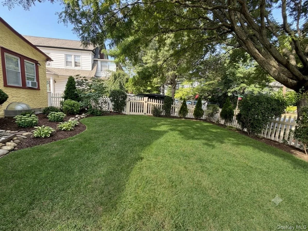 15744 Quince Avenue, New York, NY, 5 Bedrooms Bedrooms, 9 Rooms Rooms,4 BathroomsBathrooms,Residential,For Rent,Quince,0,1036324 15744 Quince Avenue, New York, NY, 5 Bedrooms Bedrooms, 9 Rooms Rooms,4 BathroomsBathrooms,Residential,For Rent,Quince,0,1036324