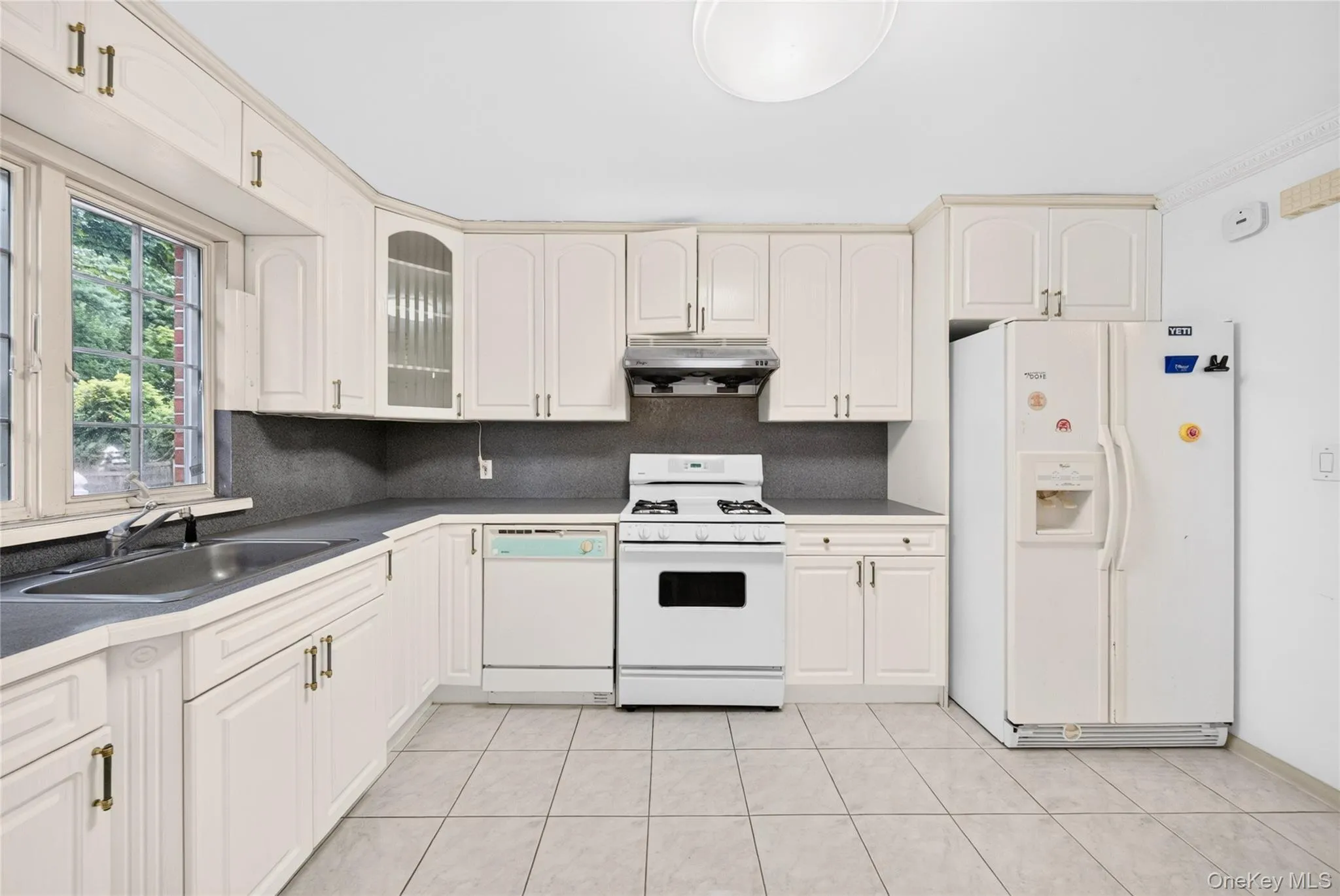 87-16 Palo Alto Street, New York, NY, 4 Bedrooms Bedrooms, ,2 BathroomsBathrooms,Residential,For Rent,Palo Alto,0,1036325 87-16 Palo Alto Street, New York, NY, 4 Bedrooms Bedrooms, ,2 BathroomsBathrooms,Residential,For Rent,Palo Alto,0,1036325