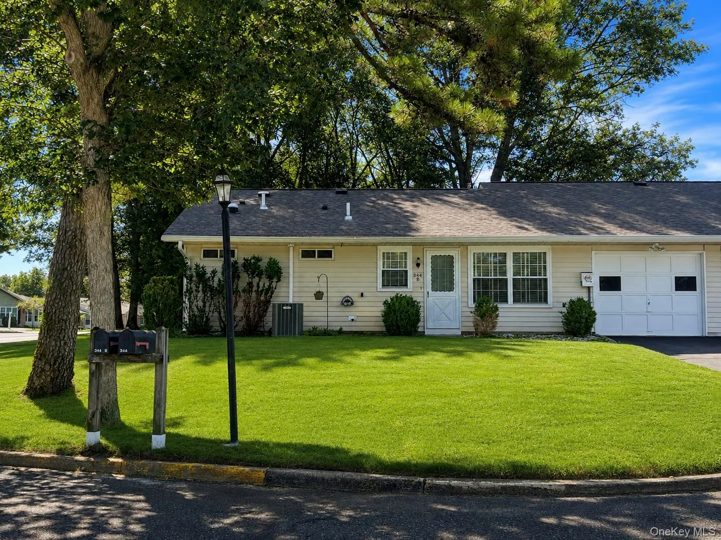 344 Woodbridge Drive, Brookhaven, NY, 2 Bedrooms Bedrooms, 5 Rooms Rooms,2 BathroomsBathrooms,Residential,For Rent,Woodbridge,0,1036326 344 Woodbridge Drive, Brookhaven, NY, 2 Bedrooms Bedrooms, 5 Rooms Rooms,2 BathroomsBathrooms,Residential,For Rent,Woodbridge,0,1036326