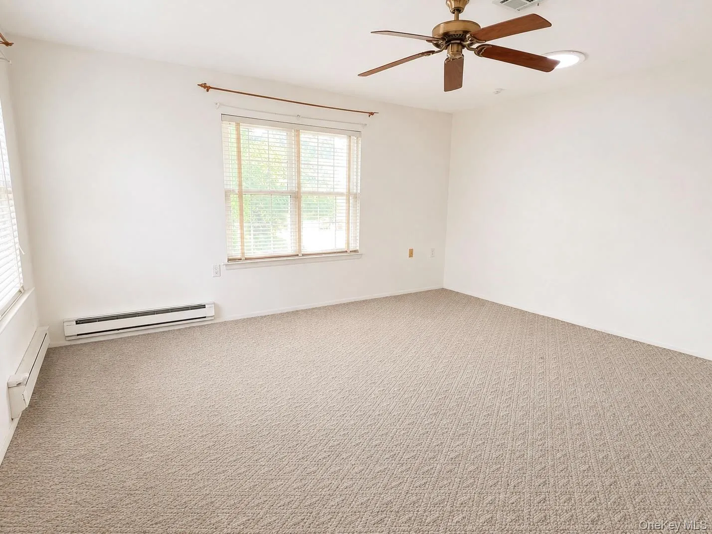 344 Woodbridge Drive, Brookhaven, NY, 2 Bedrooms Bedrooms, 5 Rooms Rooms,2 BathroomsBathrooms,Residential,For Rent,Woodbridge,0,1036326 344 Woodbridge Drive, Brookhaven, NY, 2 Bedrooms Bedrooms, 5 Rooms Rooms,2 BathroomsBathrooms,Residential,For Rent,Woodbridge,0,1036326