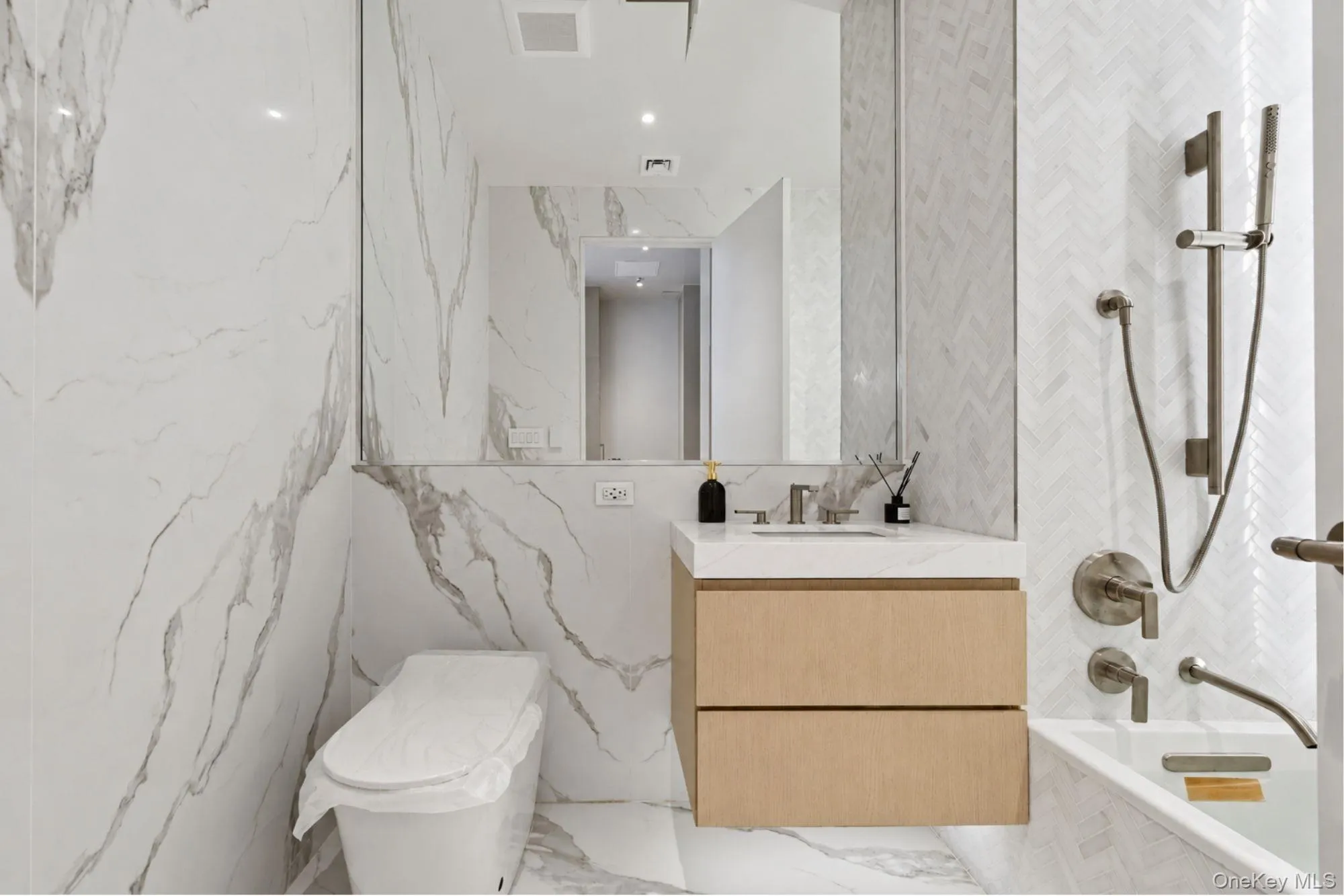 25-08 43rd Avenue, New York, NY, 1 Bedroom Bedrooms, 3 Rooms Rooms,1 BathroomBathrooms,Residential,For Rent,43rd,0,1036332 25-08 43rd Avenue, New York, NY, 1 Bedroom Bedrooms, 3 Rooms Rooms,1 BathroomBathrooms,Residential,For Rent,43rd,0,1036332