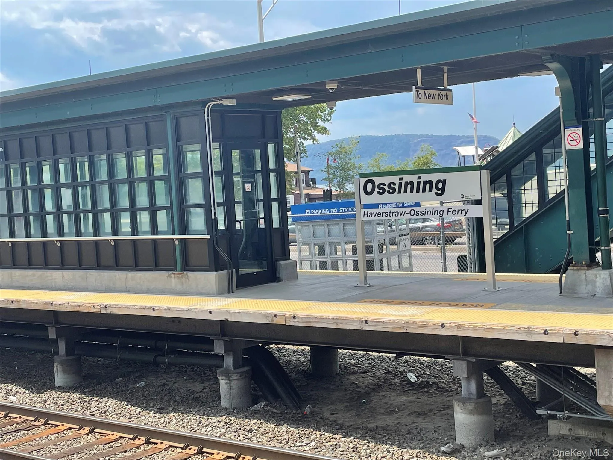 Ossning Metro-North Station. Ossning Metro-North Station.