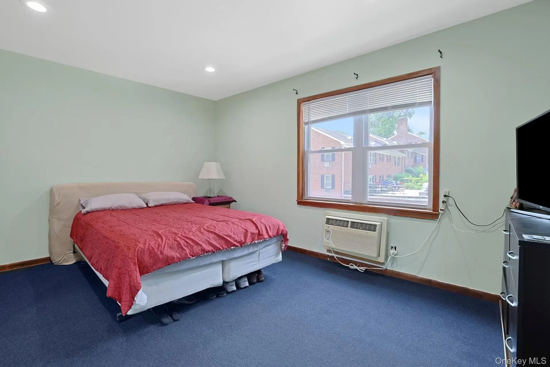 Primary bedroom. Primary bedroom.