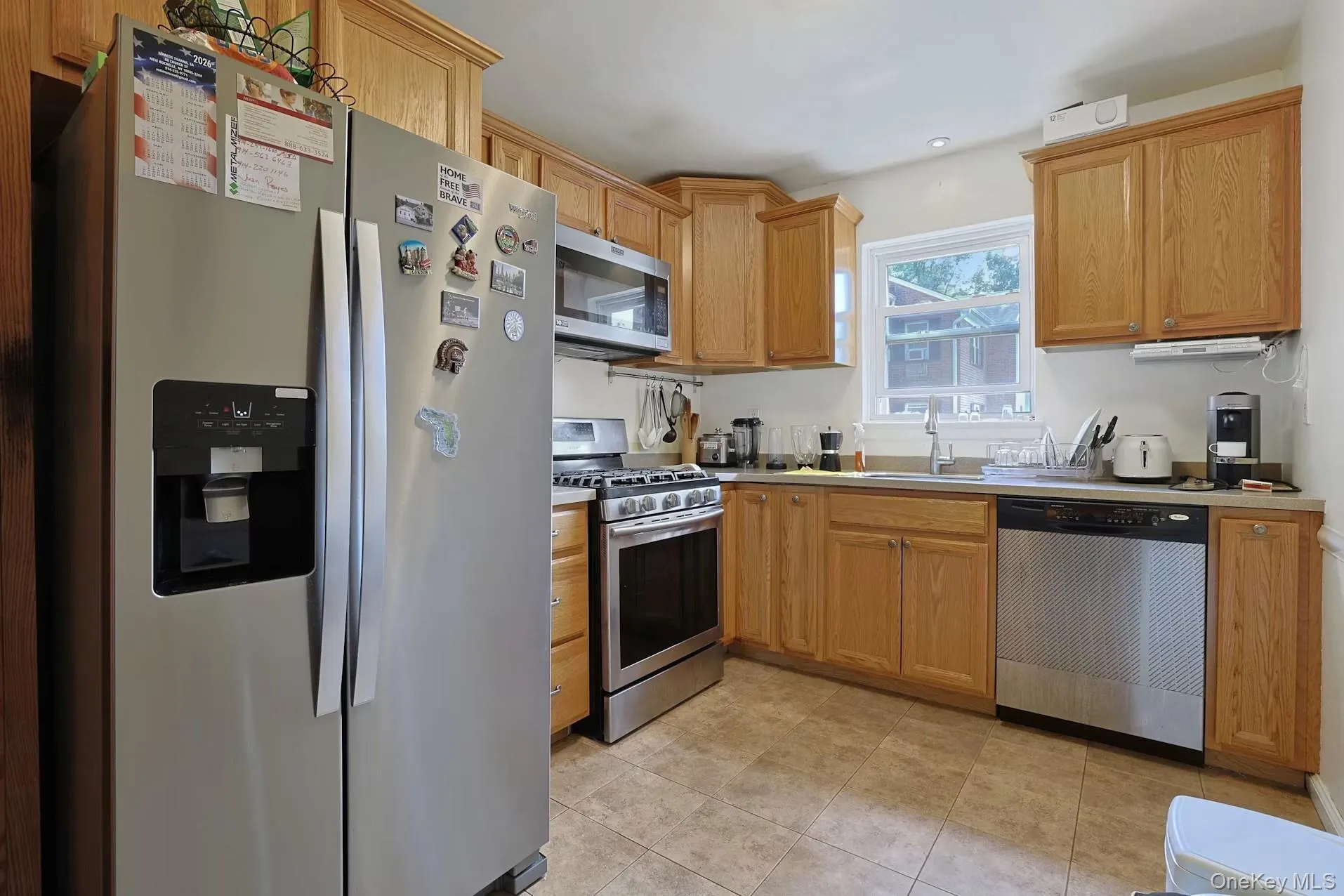 Spacious kitchen with young appliances. Spacious kitchen with young appliances.