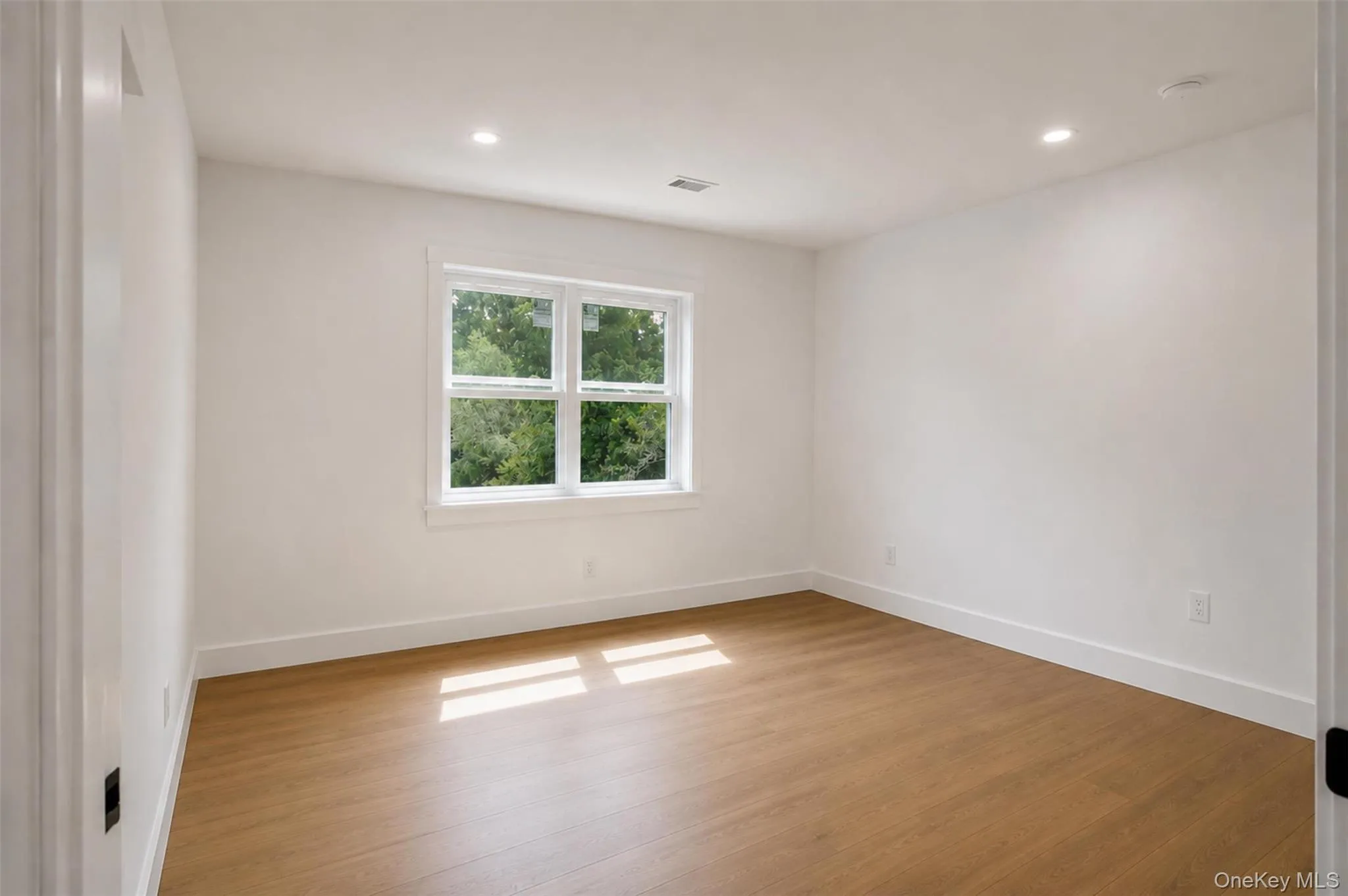 RENDERING/ bonus room to look similar RENDERING/ bonus room to look similar