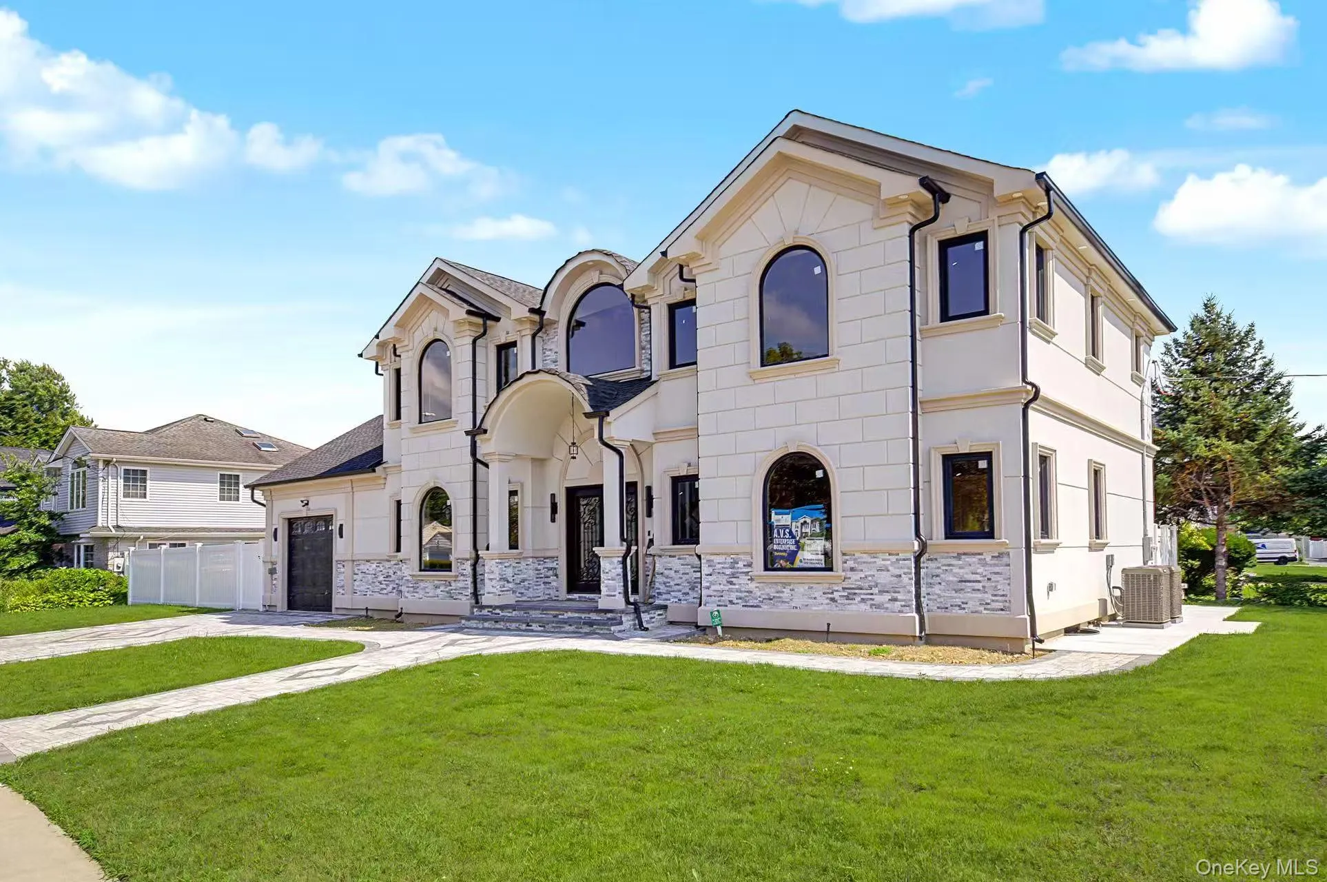 16 Violet Avenue, Oyster Bay, NY, 5 Bedrooms Bedrooms, 10 Rooms Rooms,5 BathroomsBathrooms,Residential,For Rent,Violet,0,1036341 16 Violet Avenue, Oyster Bay, NY, 5 Bedrooms Bedrooms, 10 Rooms Rooms,5 BathroomsBathrooms,Residential,For Rent,Violet,0,1036341