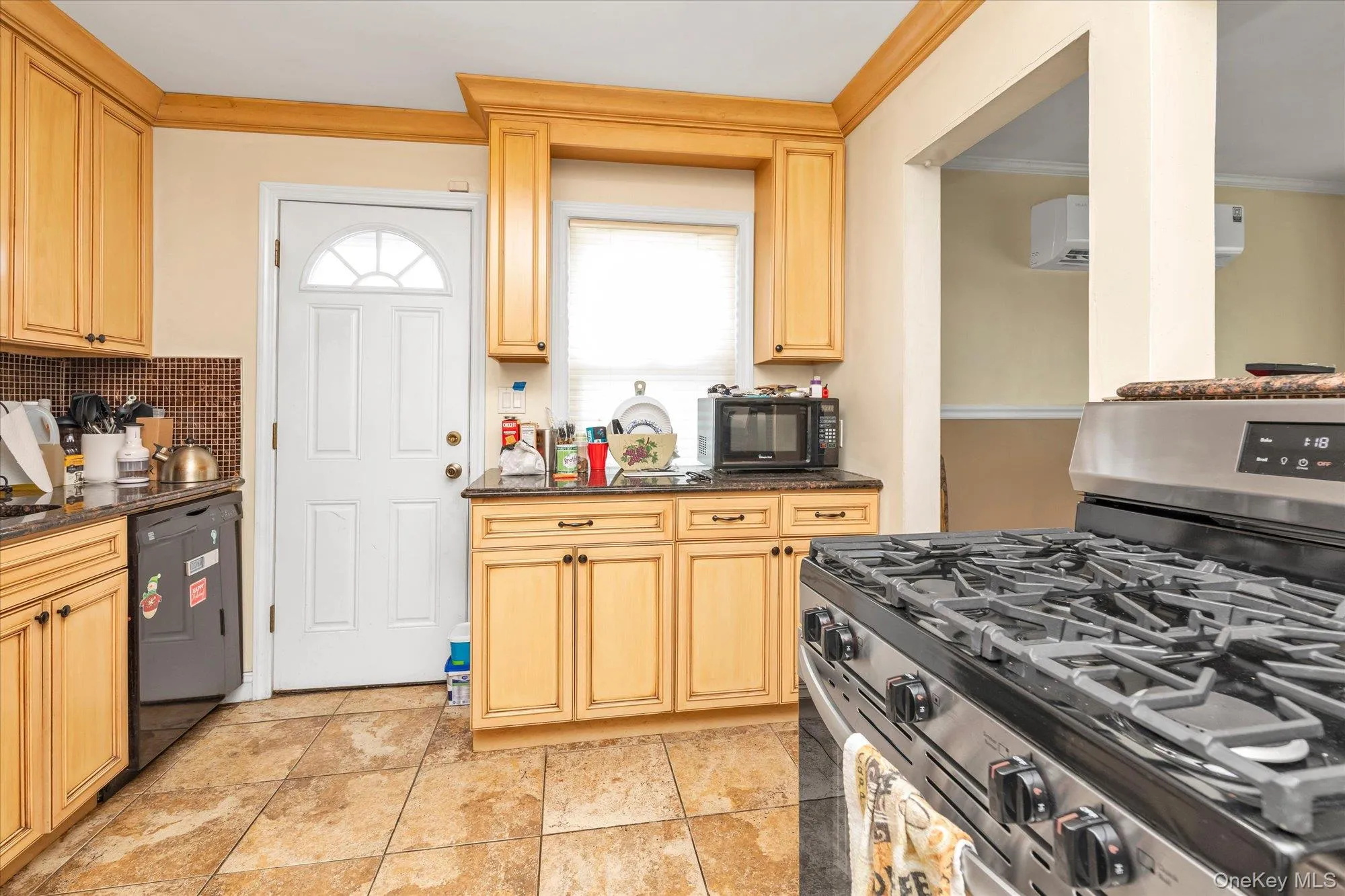 1 Windsor Place, Hempstead, NY, 6 Bedrooms Bedrooms, 10 Rooms Rooms,3 BathroomsBathrooms,Residential,For Rent,Windsor,0,1036351 1 Windsor Place, Hempstead, NY, 6 Bedrooms Bedrooms, 10 Rooms Rooms,3 BathroomsBathrooms,Residential,For Rent,Windsor,0,1036351