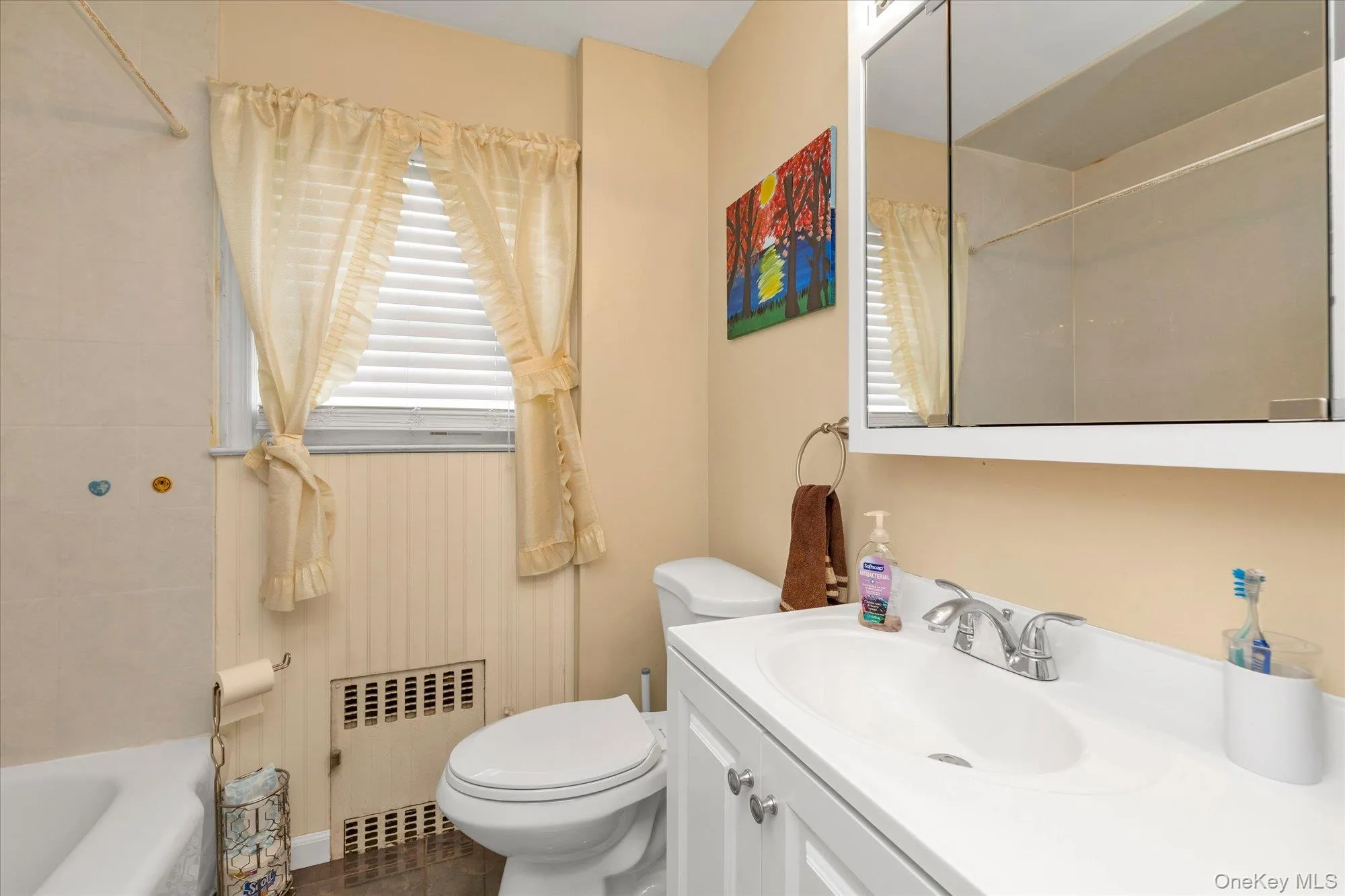 1 Windsor Place, Hempstead, NY, 6 Bedrooms Bedrooms, 10 Rooms Rooms,3 BathroomsBathrooms,Residential,For Rent,Windsor,0,1036351 1 Windsor Place, Hempstead, NY, 6 Bedrooms Bedrooms, 10 Rooms Rooms,3 BathroomsBathrooms,Residential,For Rent,Windsor,0,1036351