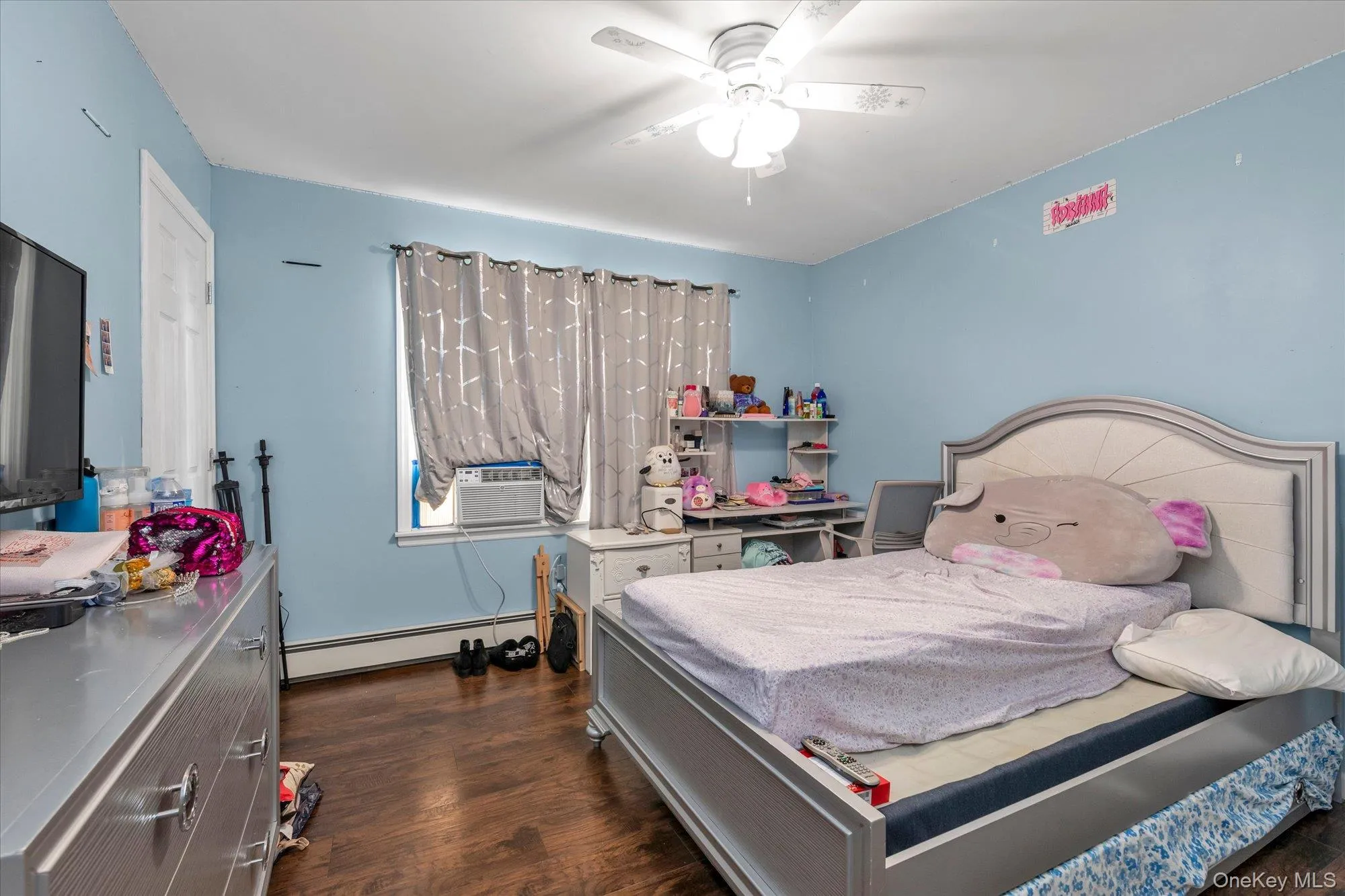 1 Windsor Place, Hempstead, NY, 6 Bedrooms Bedrooms, 10 Rooms Rooms,3 BathroomsBathrooms,Residential,For Rent,Windsor,0,1036351 1 Windsor Place, Hempstead, NY, 6 Bedrooms Bedrooms, 10 Rooms Rooms,3 BathroomsBathrooms,Residential,For Rent,Windsor,0,1036351