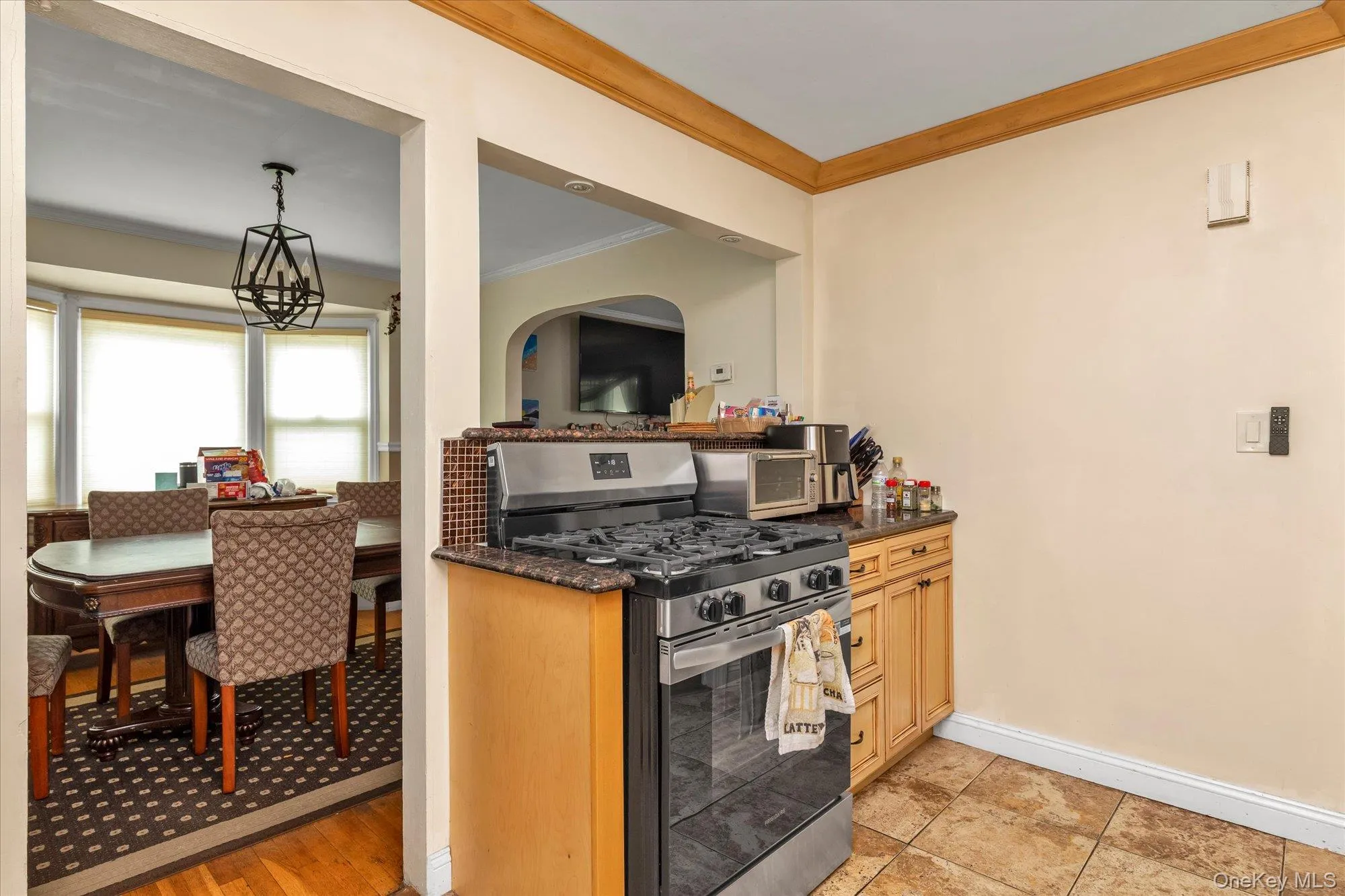 1 Windsor Place, Hempstead, NY, 6 Bedrooms Bedrooms, 10 Rooms Rooms,3 BathroomsBathrooms,Residential,For Rent,Windsor,0,1036351 1 Windsor Place, Hempstead, NY, 6 Bedrooms Bedrooms, 10 Rooms Rooms,3 BathroomsBathrooms,Residential,For Rent,Windsor,0,1036351