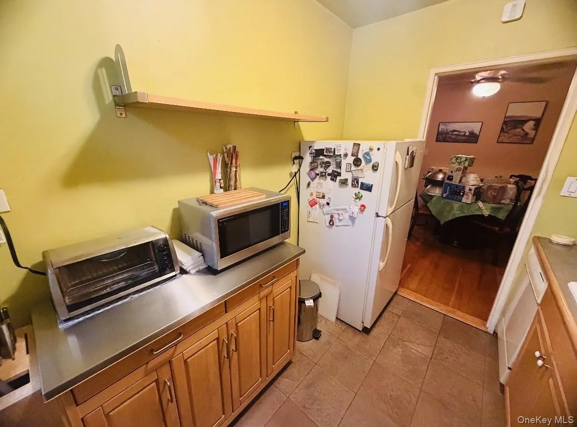 139-15 83rd Avenue, New York, NY, 1 Bedroom Bedrooms, 3 Rooms Rooms,1 BathroomBathrooms,Residential,For Rent,83rd,0,1036355 139-15 83rd Avenue, New York, NY, 1 Bedroom Bedrooms, 3 Rooms Rooms,1 BathroomBathrooms,Residential,For Rent,83rd,0,1036355