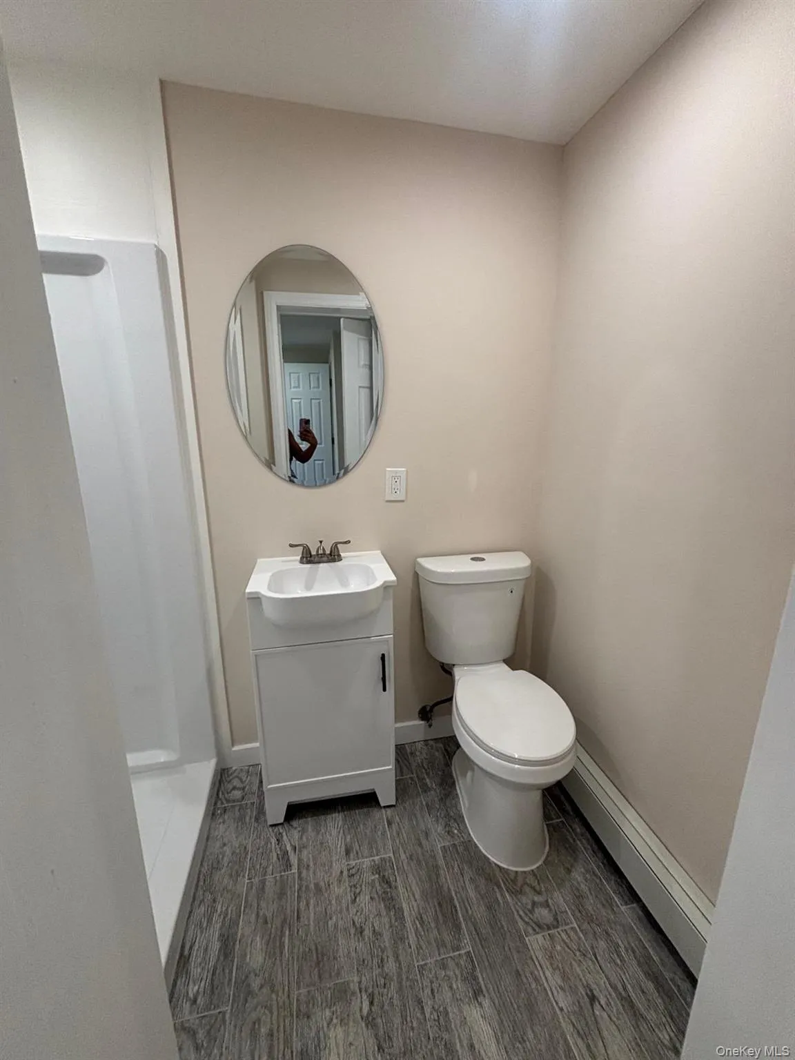 16 Bellport Street, Brookhaven, NY, 1 Bedroom Bedrooms, 2 Rooms Rooms,1 BathroomBathrooms,Residential Lease,For Rent,Bellport Street,0,1036358 16 Bellport Street, Brookhaven, NY, 1 Bedroom Bedrooms, 2 Rooms Rooms,1 BathroomBathrooms,Residential Lease,For Rent,Bellport Street,0,1036358