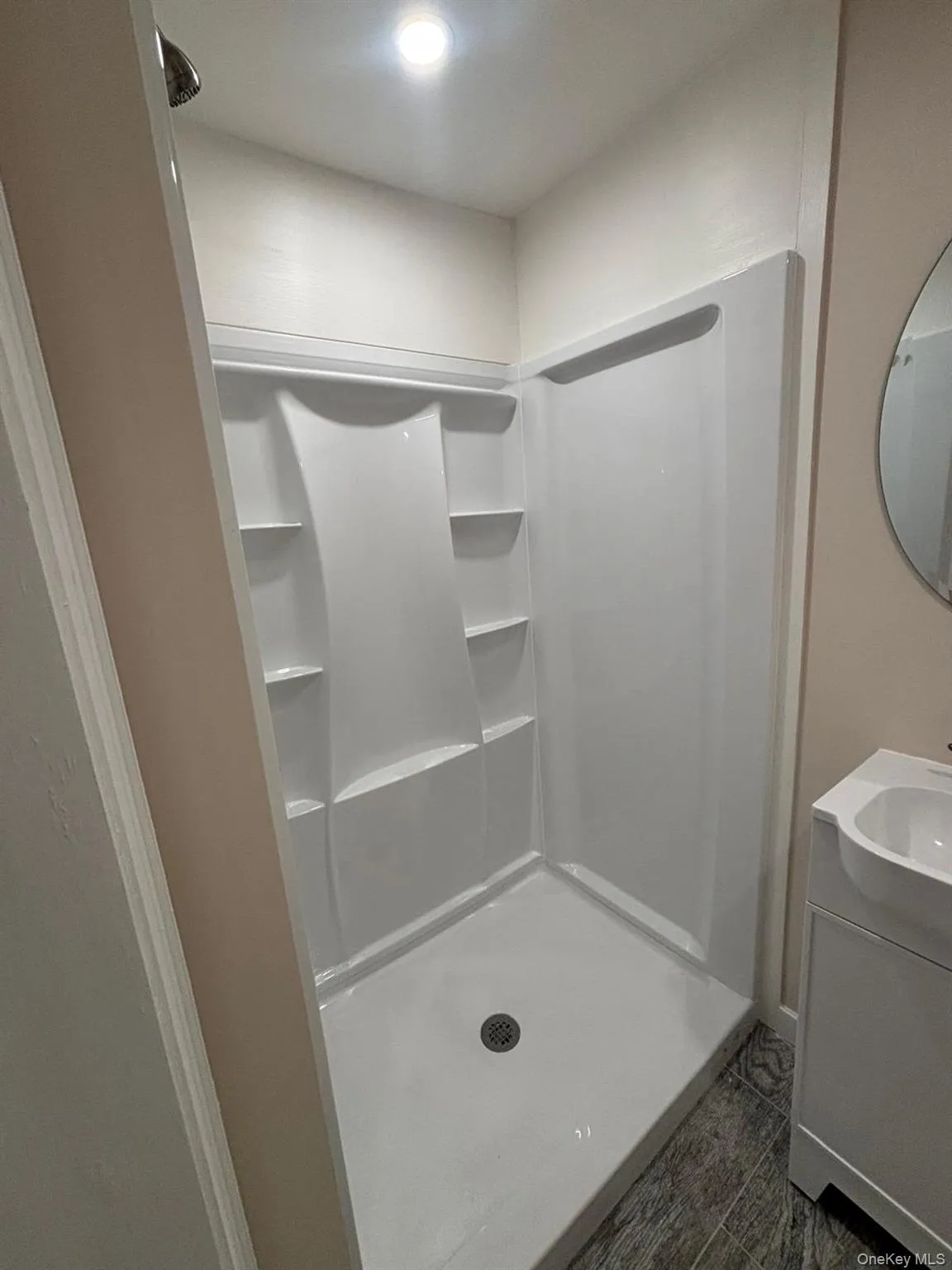 16 Bellport Street, Brookhaven, NY, 1 Bedroom Bedrooms, 2 Rooms Rooms,1 BathroomBathrooms,Residential Lease,For Rent,Bellport Street,0,1036358 16 Bellport Street, Brookhaven, NY, 1 Bedroom Bedrooms, 2 Rooms Rooms,1 BathroomBathrooms,Residential Lease,For Rent,Bellport Street,0,1036358