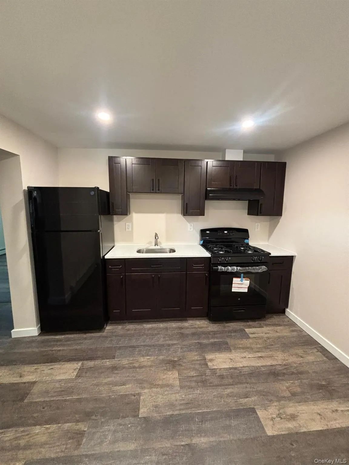 16 Bellport Street, Brookhaven, NY, 1 Bedroom Bedrooms, 2 Rooms Rooms,1 BathroomBathrooms,Residential Lease,For Rent,Bellport Street,0,1036358 16 Bellport Street, Brookhaven, NY, 1 Bedroom Bedrooms, 2 Rooms Rooms,1 BathroomBathrooms,Residential Lease,For Rent,Bellport Street,0,1036358