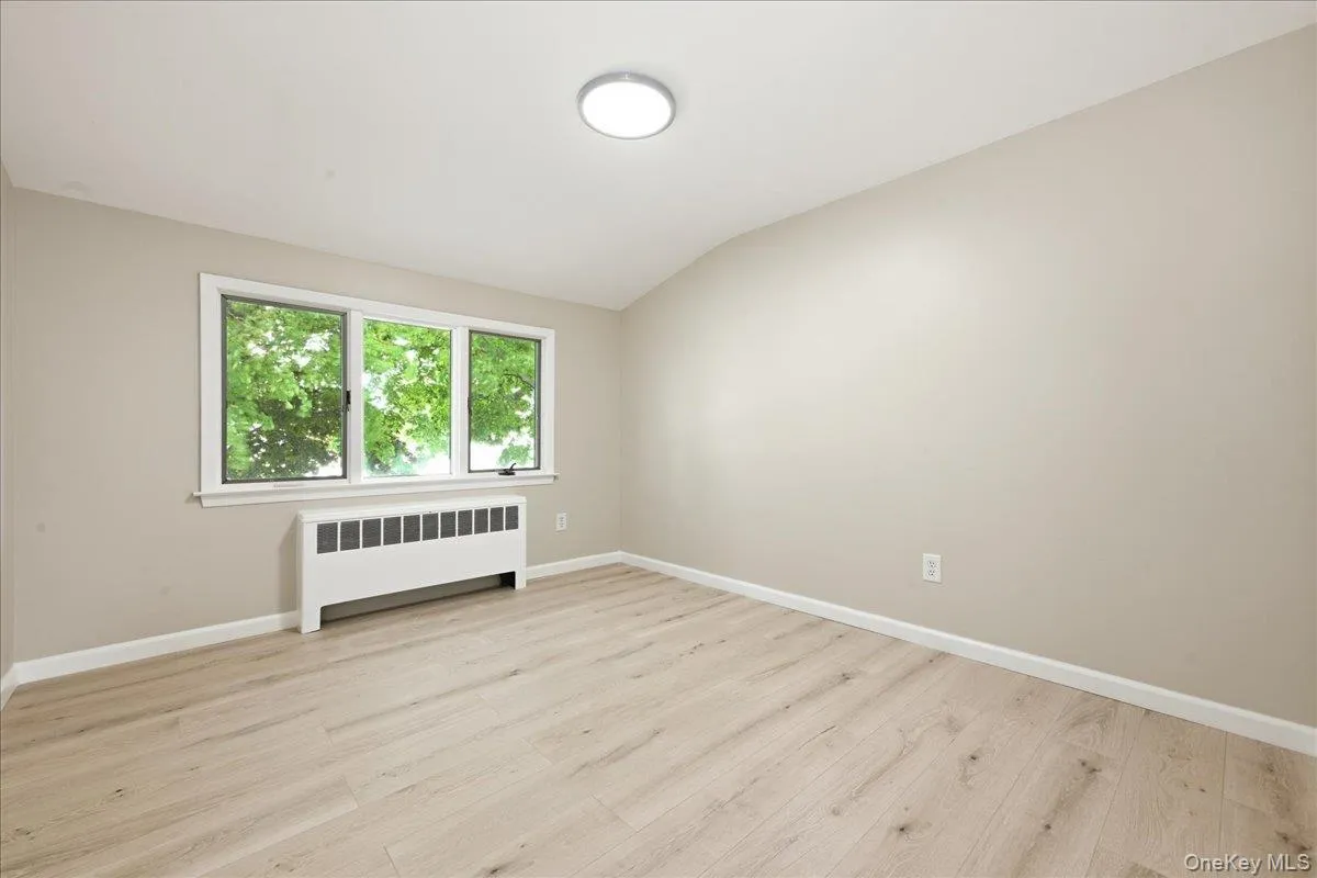 14 Crest Lane, Hempstead, NY, 5 Bedrooms Bedrooms, 9 Rooms Rooms,2 BathroomsBathrooms,Residential,For Rent,Crest,0,1036360 14 Crest Lane, Hempstead, NY, 5 Bedrooms Bedrooms, 9 Rooms Rooms,2 BathroomsBathrooms,Residential,For Rent,Crest,0,1036360