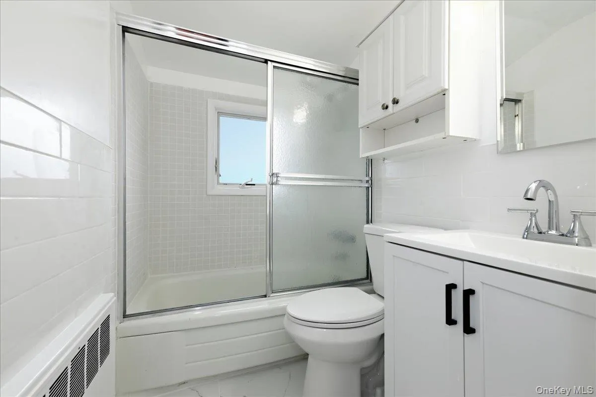 14 Crest Lane, Hempstead, NY, 5 Bedrooms Bedrooms, 9 Rooms Rooms,2 BathroomsBathrooms,Residential,For Rent,Crest,0,1036360 14 Crest Lane, Hempstead, NY, 5 Bedrooms Bedrooms, 9 Rooms Rooms,2 BathroomsBathrooms,Residential,For Rent,Crest,0,1036360
