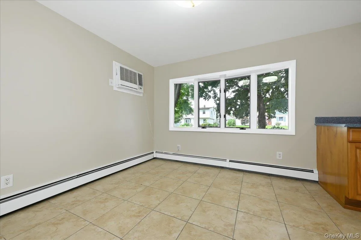 14 Crest Lane, Hempstead, NY, 5 Bedrooms Bedrooms, 9 Rooms Rooms,2 BathroomsBathrooms,Residential,For Rent,Crest,0,1036360 14 Crest Lane, Hempstead, NY, 5 Bedrooms Bedrooms, 9 Rooms Rooms,2 BathroomsBathrooms,Residential,For Rent,Crest,0,1036360