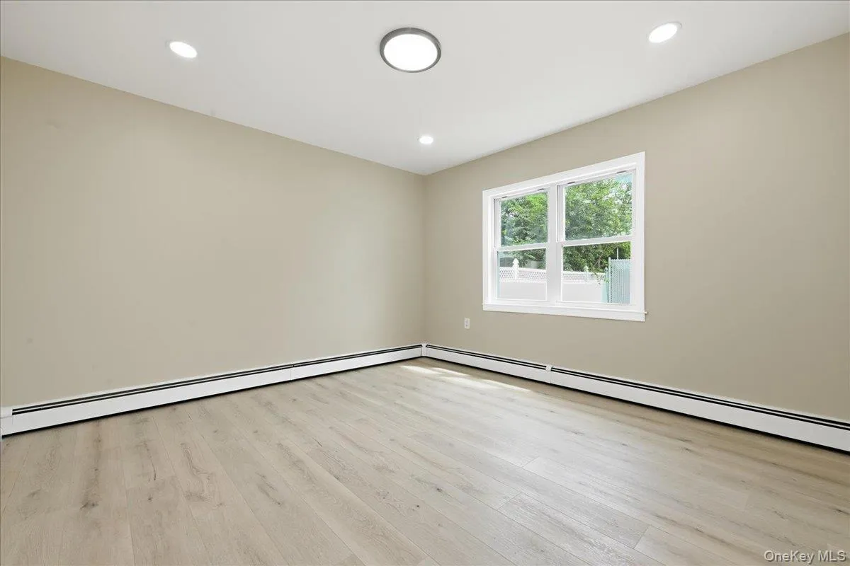 14 Crest Lane, Hempstead, NY, 5 Bedrooms Bedrooms, 9 Rooms Rooms,2 BathroomsBathrooms,Residential,For Rent,Crest,0,1036360 14 Crest Lane, Hempstead, NY, 5 Bedrooms Bedrooms, 9 Rooms Rooms,2 BathroomsBathrooms,Residential,For Rent,Crest,0,1036360