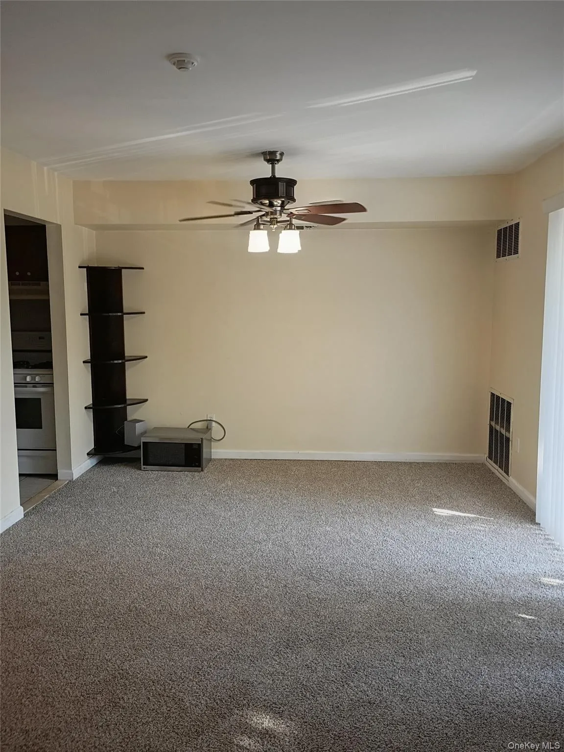 Ceiling fan, sliders to text deck Ceiling fan, sliders to text deck