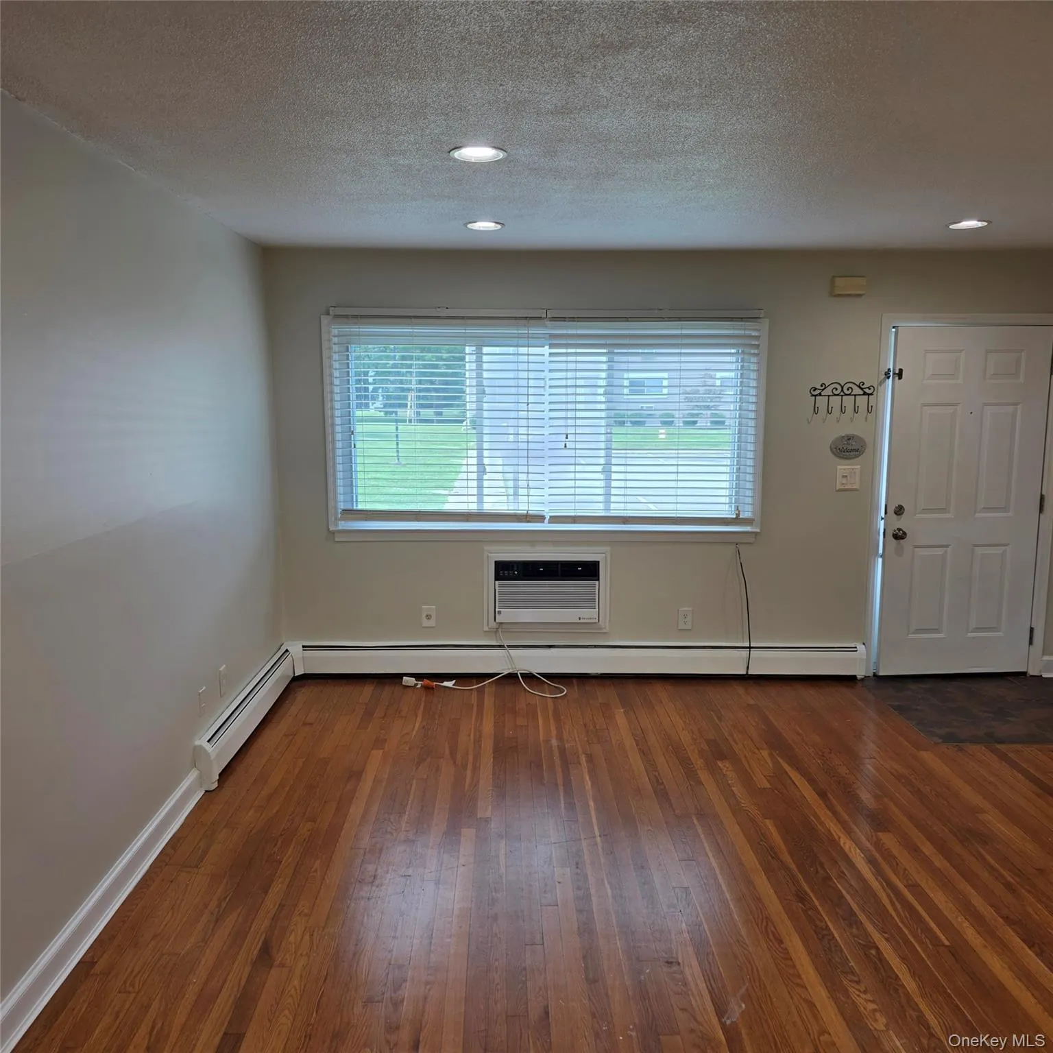 3 Fishkill Glen Drive, Fishkill, NY, 2 Bedrooms Bedrooms, 5 Rooms Rooms,1 BathroomBathrooms,Residential Lease,For Rent,Fishkill Glen,0,1036362 3 Fishkill Glen Drive, Fishkill, NY, 2 Bedrooms Bedrooms, 5 Rooms Rooms,1 BathroomBathrooms,Residential Lease,For Rent,Fishkill Glen,0,1036362