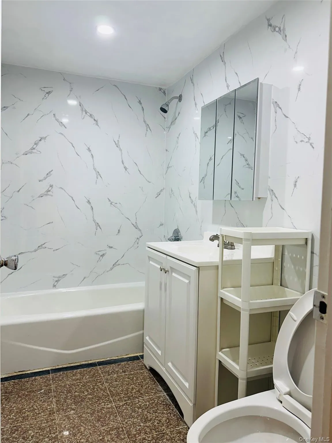 10009 39th Avenue, New York, NY, 2 Bedrooms Bedrooms, 4 Rooms Rooms,2 BathroomsBathrooms,Residential Lease,For Rent,39th,0,1036364 10009 39th Avenue, New York, NY, 2 Bedrooms Bedrooms, 4 Rooms Rooms,2 BathroomsBathrooms,Residential Lease,For Rent,39th,0,1036364